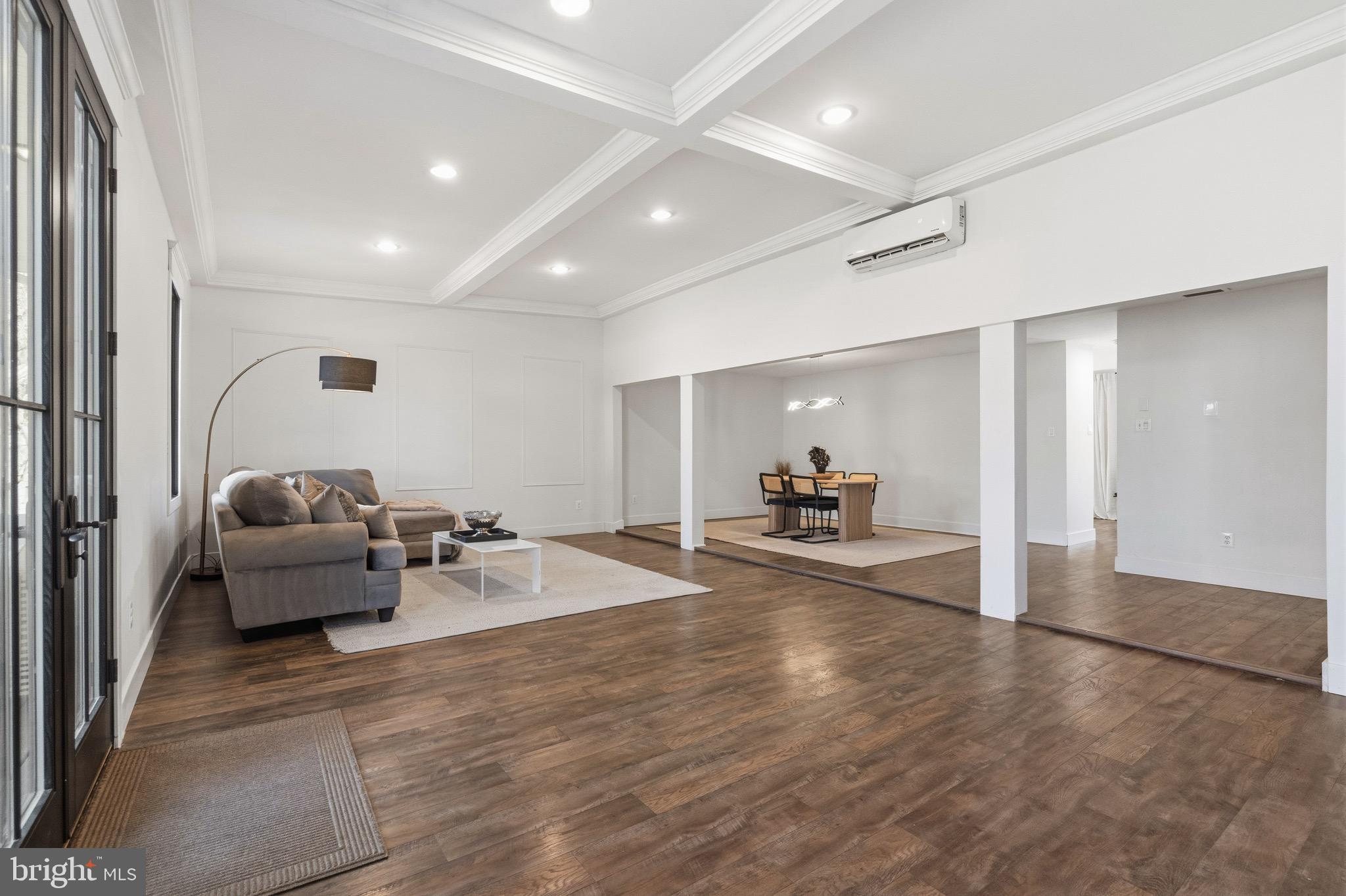 HIDDENBROOK - Residential