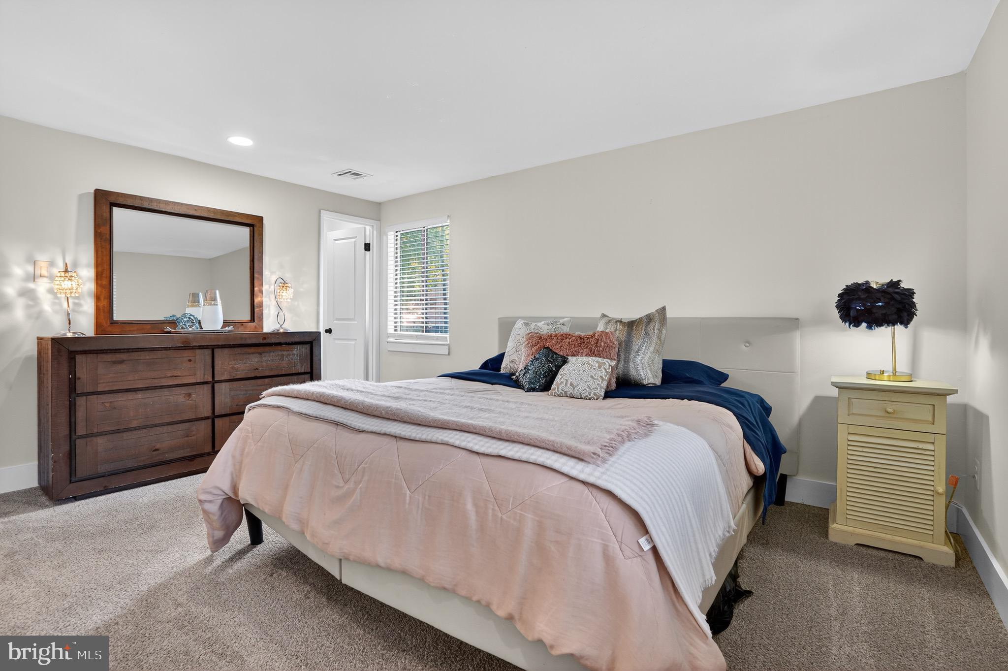 HIDDENBROOK - Residential