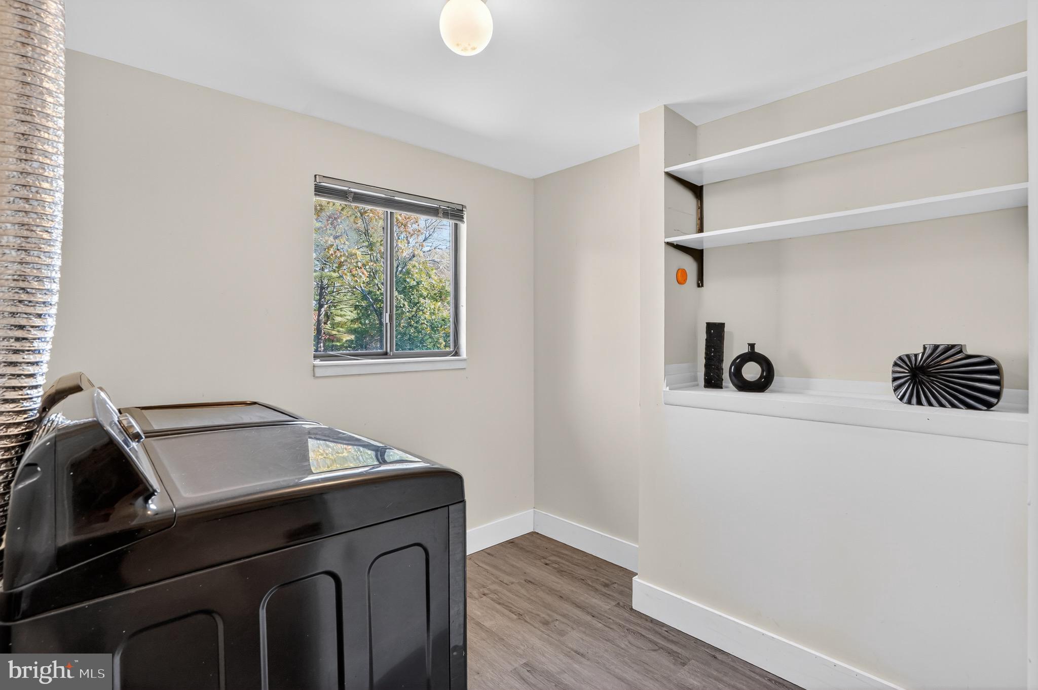 HIDDENBROOK - Residential