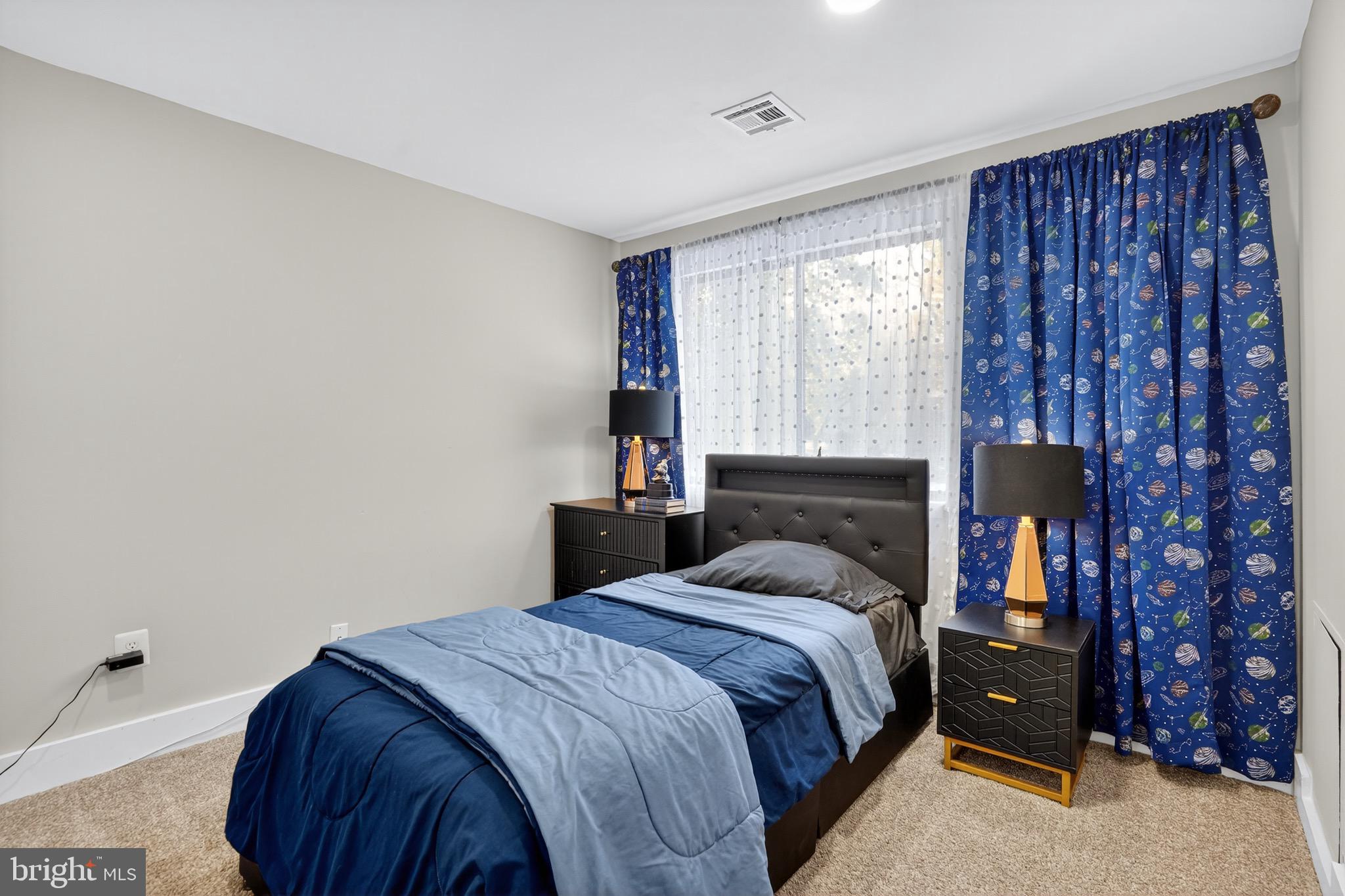 HIDDENBROOK - Residential