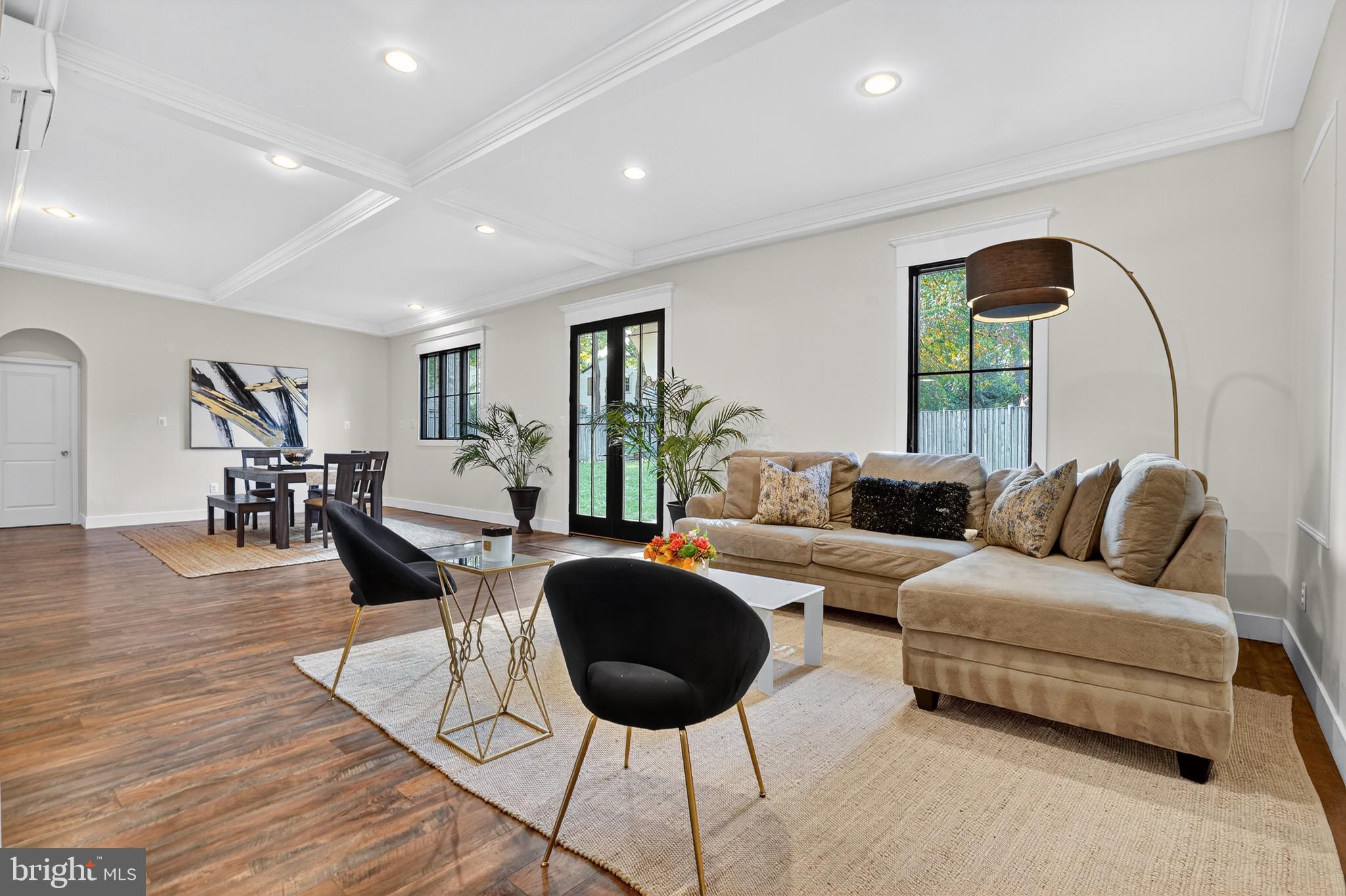 HIDDENBROOK - Residential