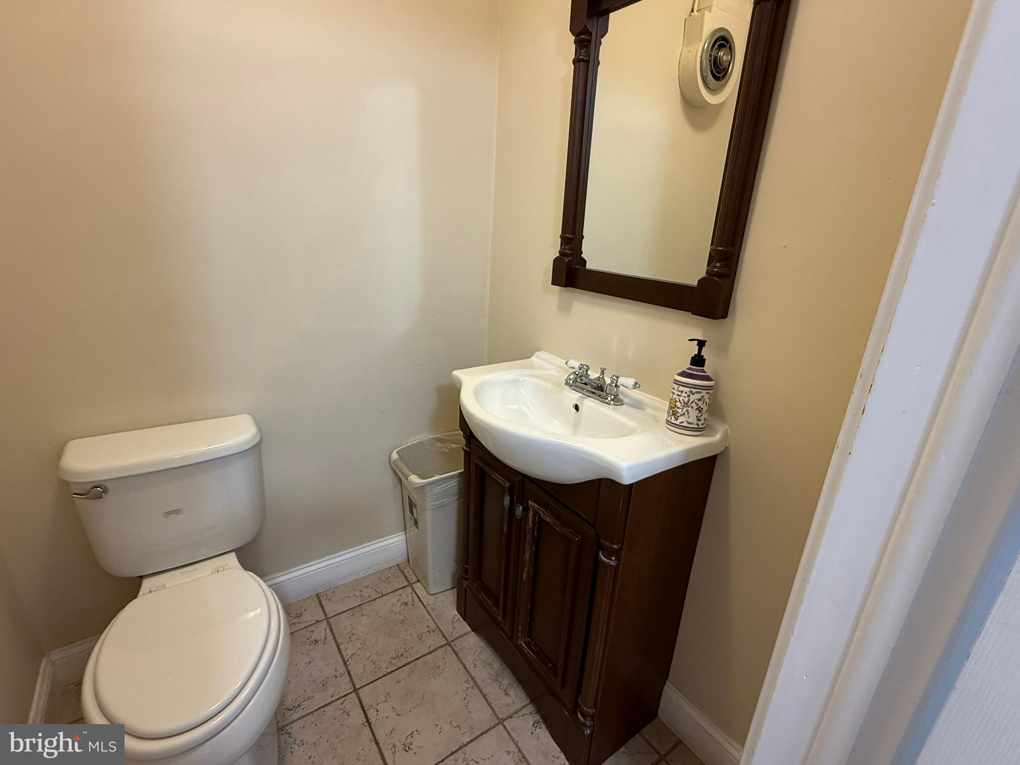 ERDENHEIM - Commercial Lease