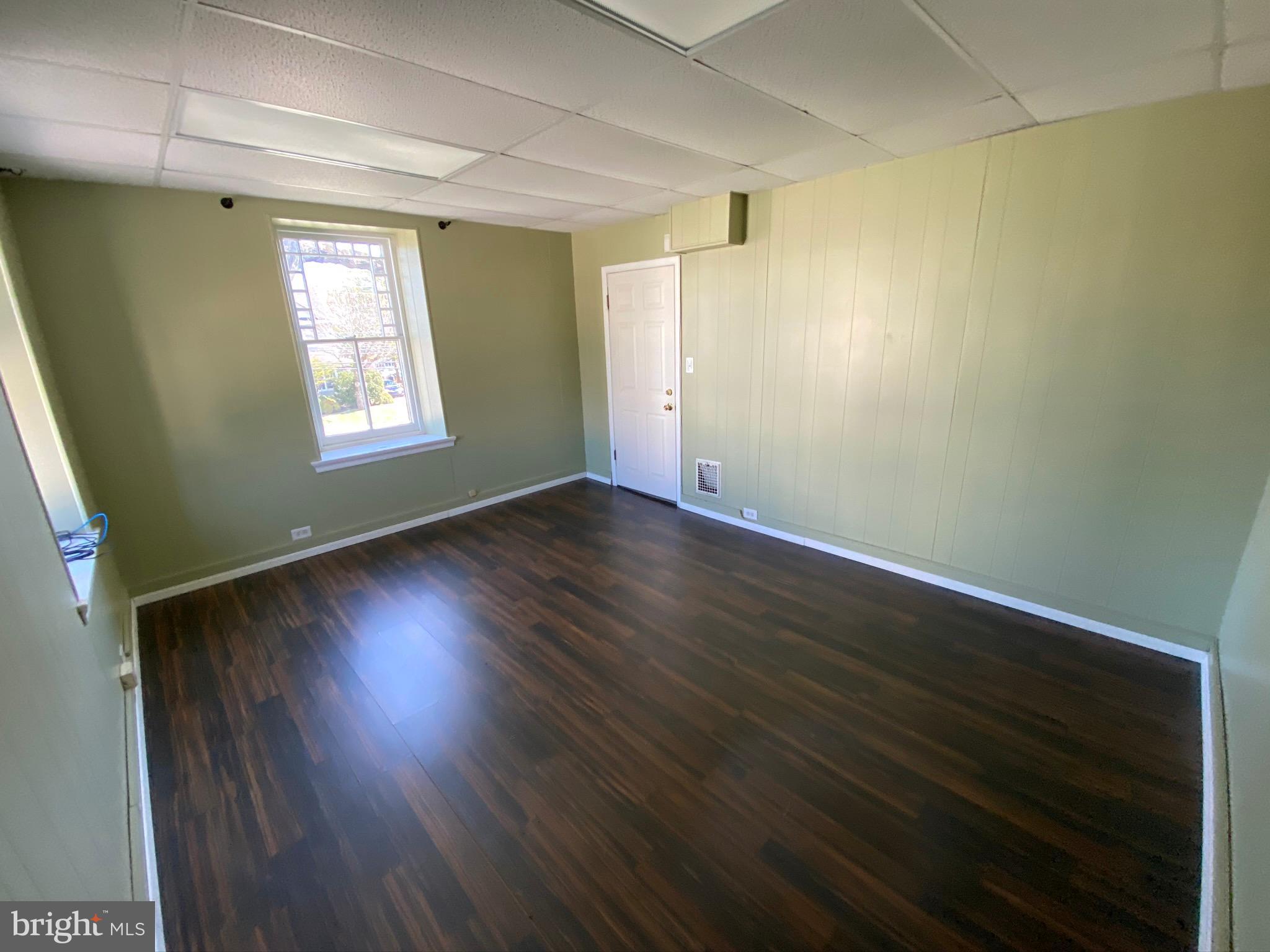 ERDENHEIM - Commercial Lease