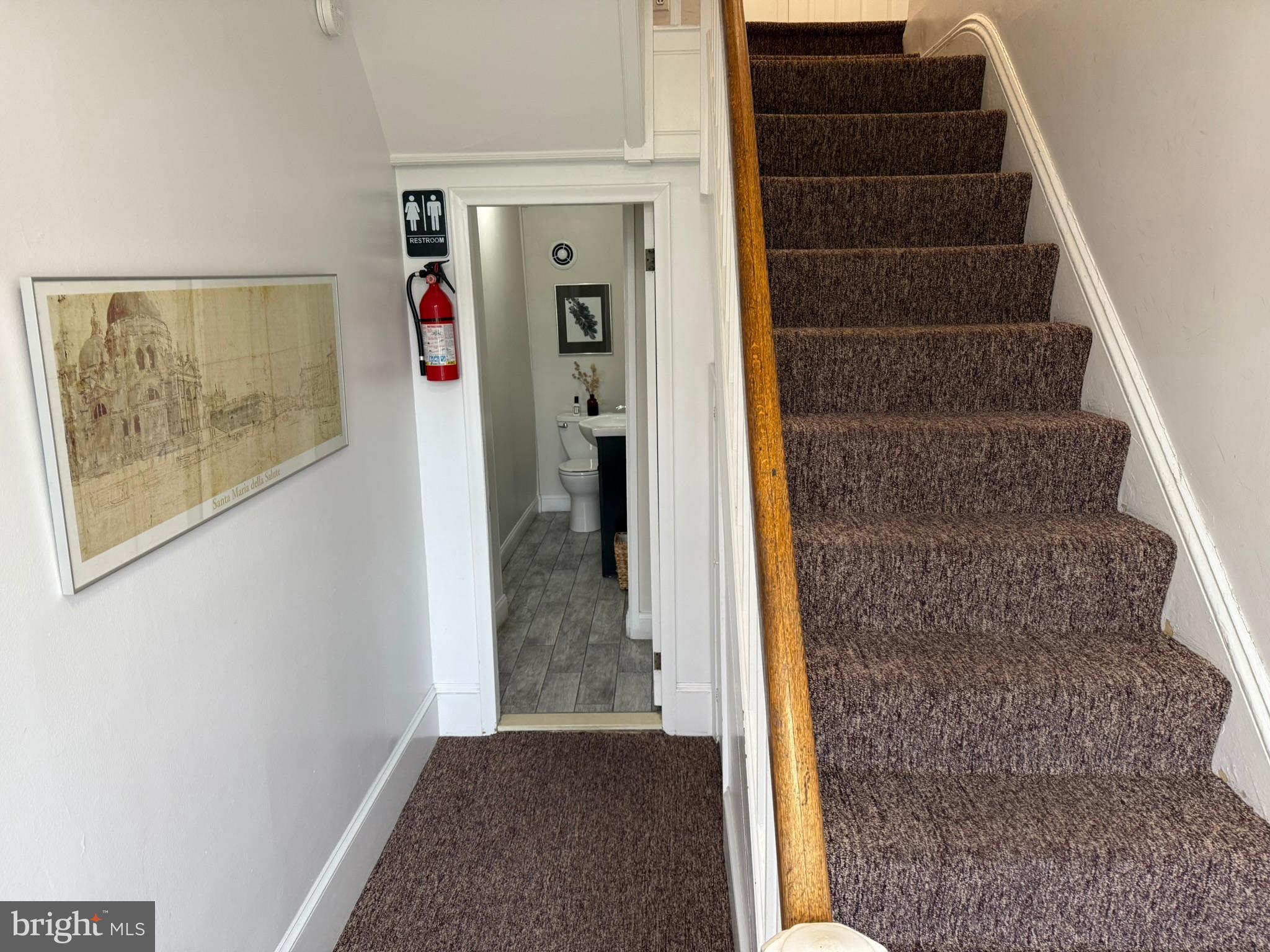 ERDENHEIM - Commercial Lease