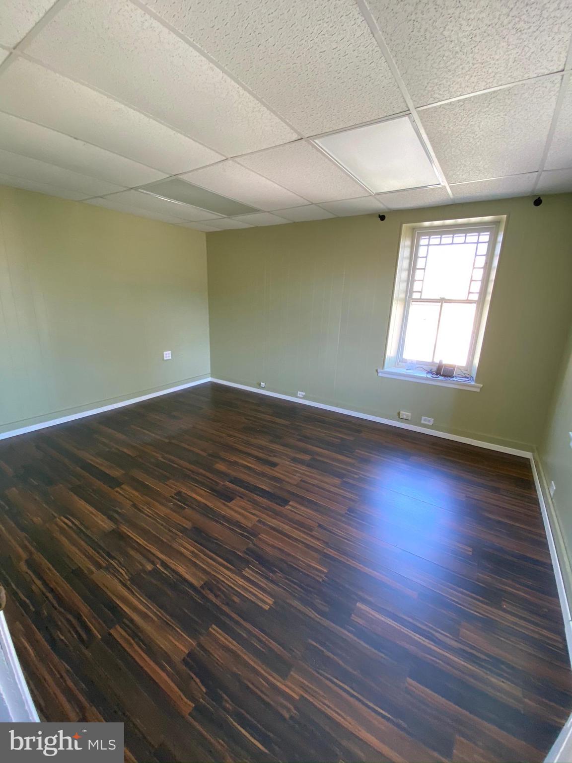 ERDENHEIM - Commercial Lease