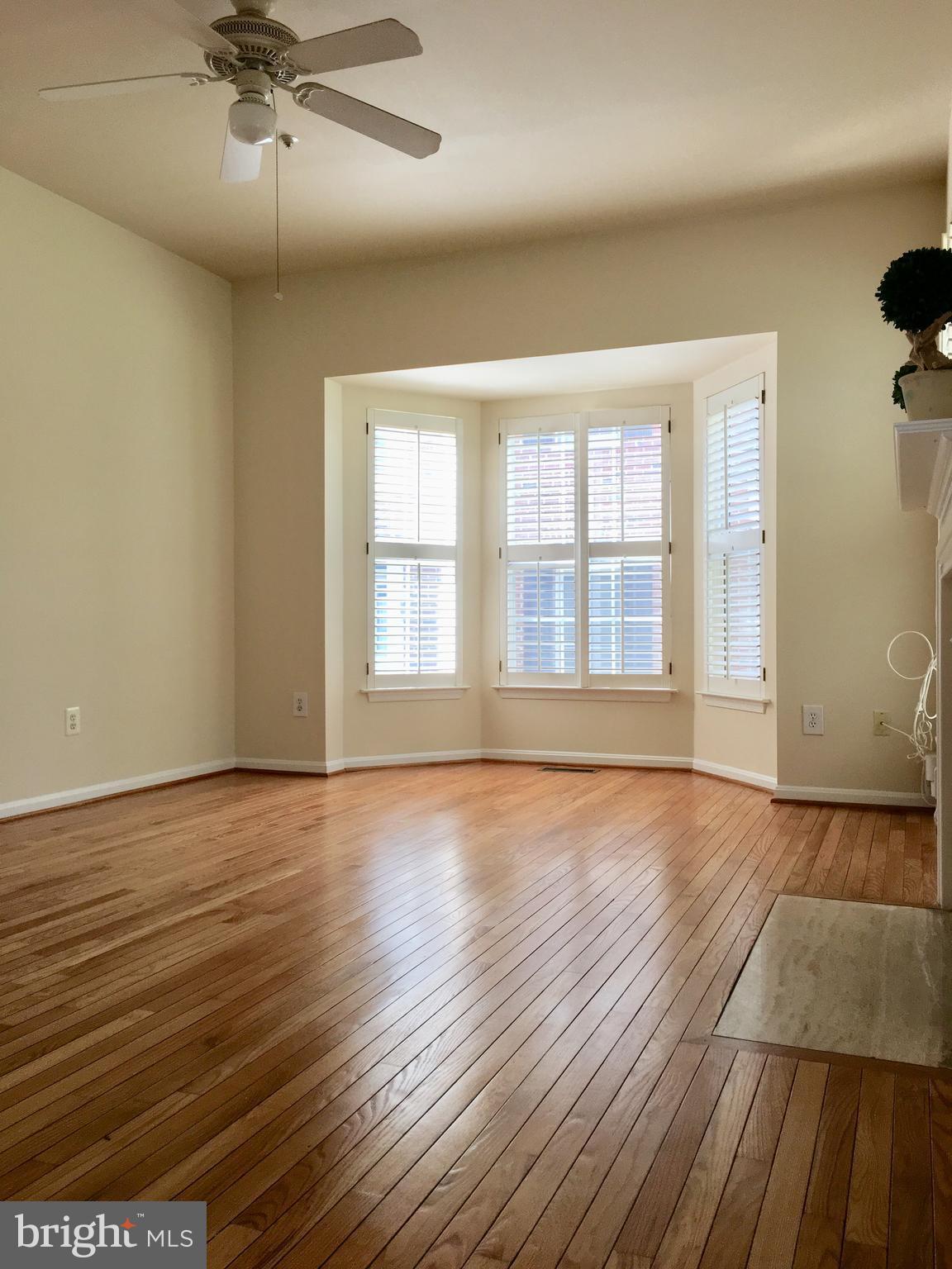 ROSE HILL FALLS - Residential