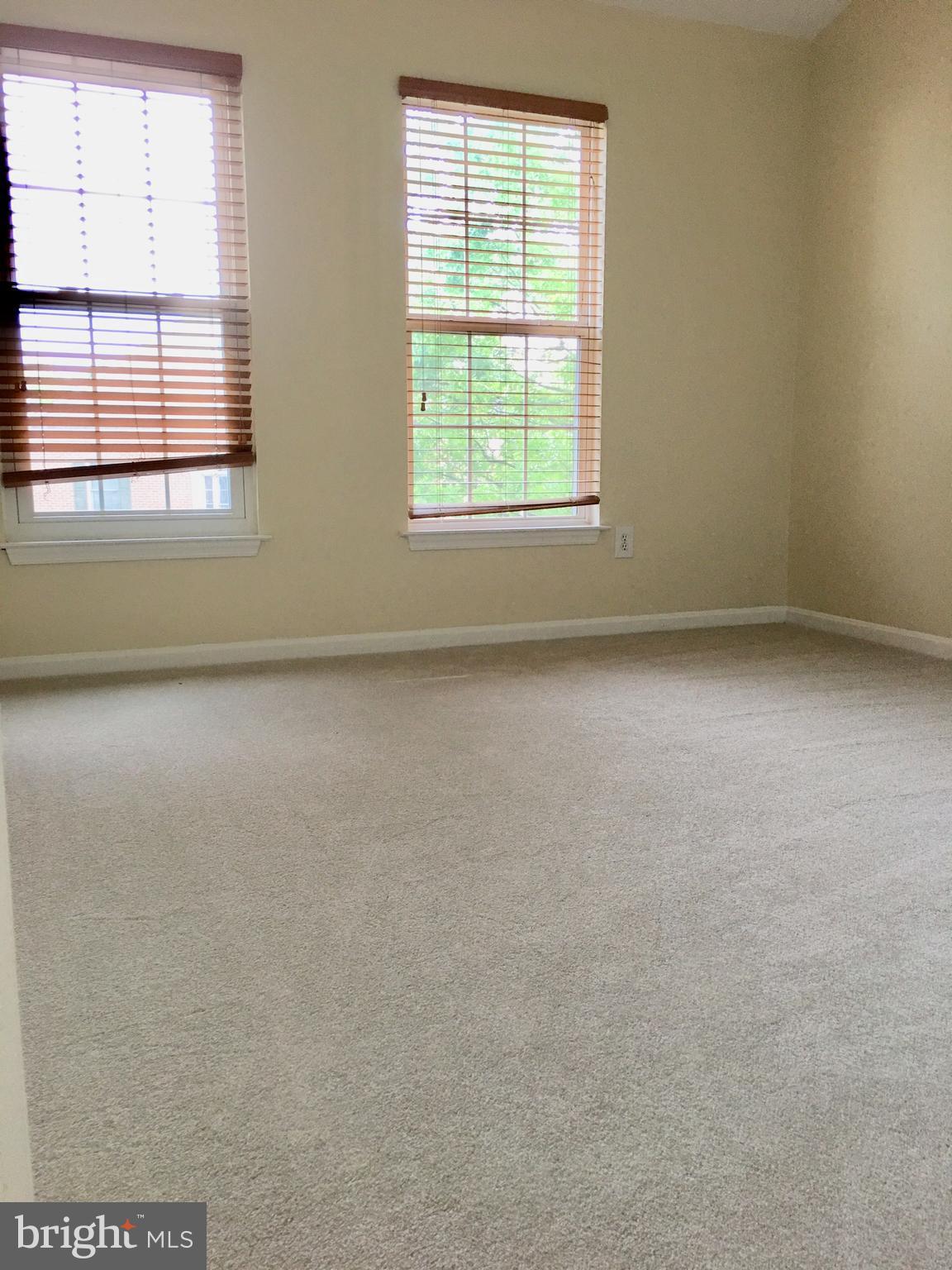 ROSE HILL FALLS - Residential