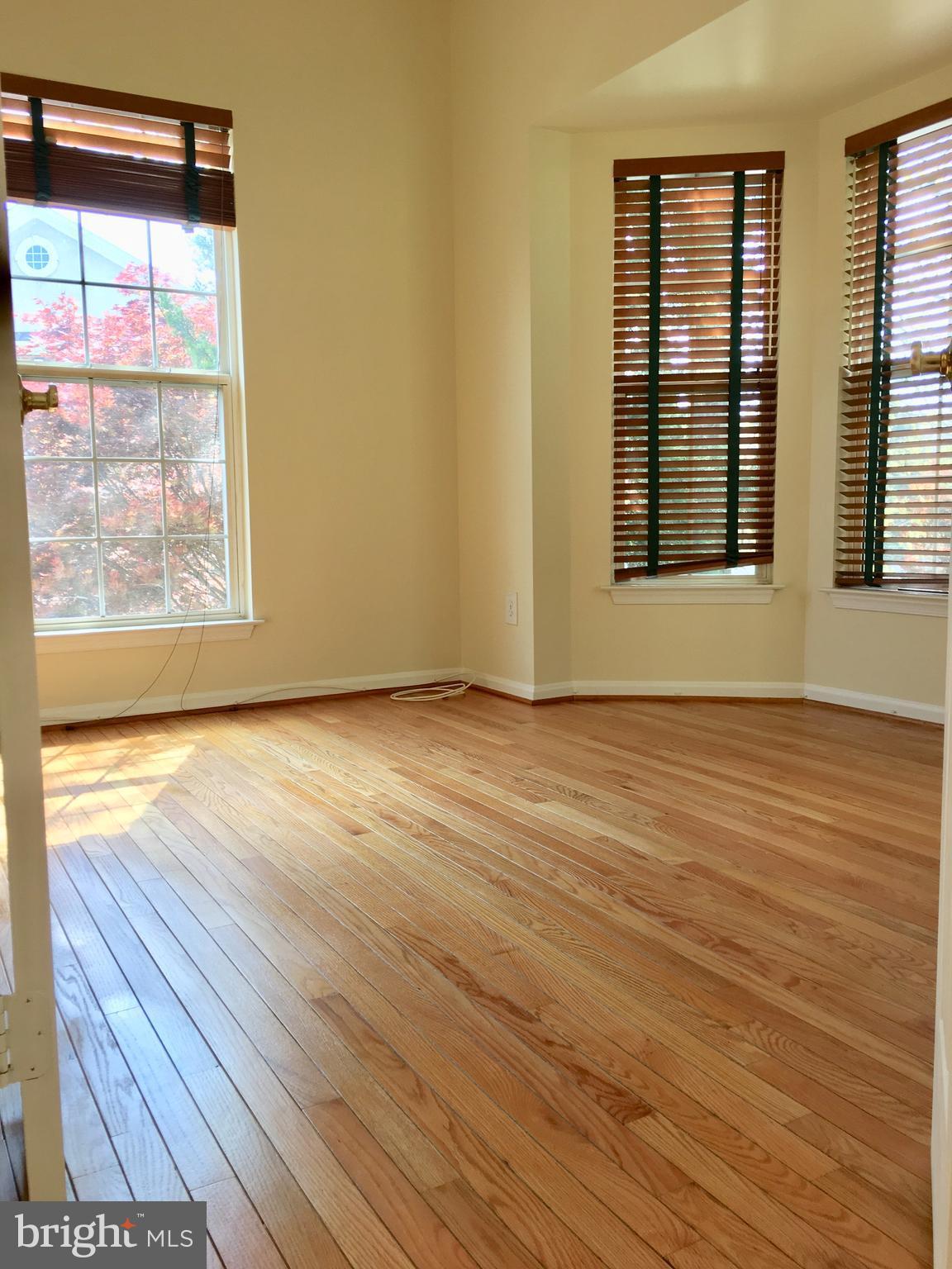 ROSE HILL FALLS - Residential