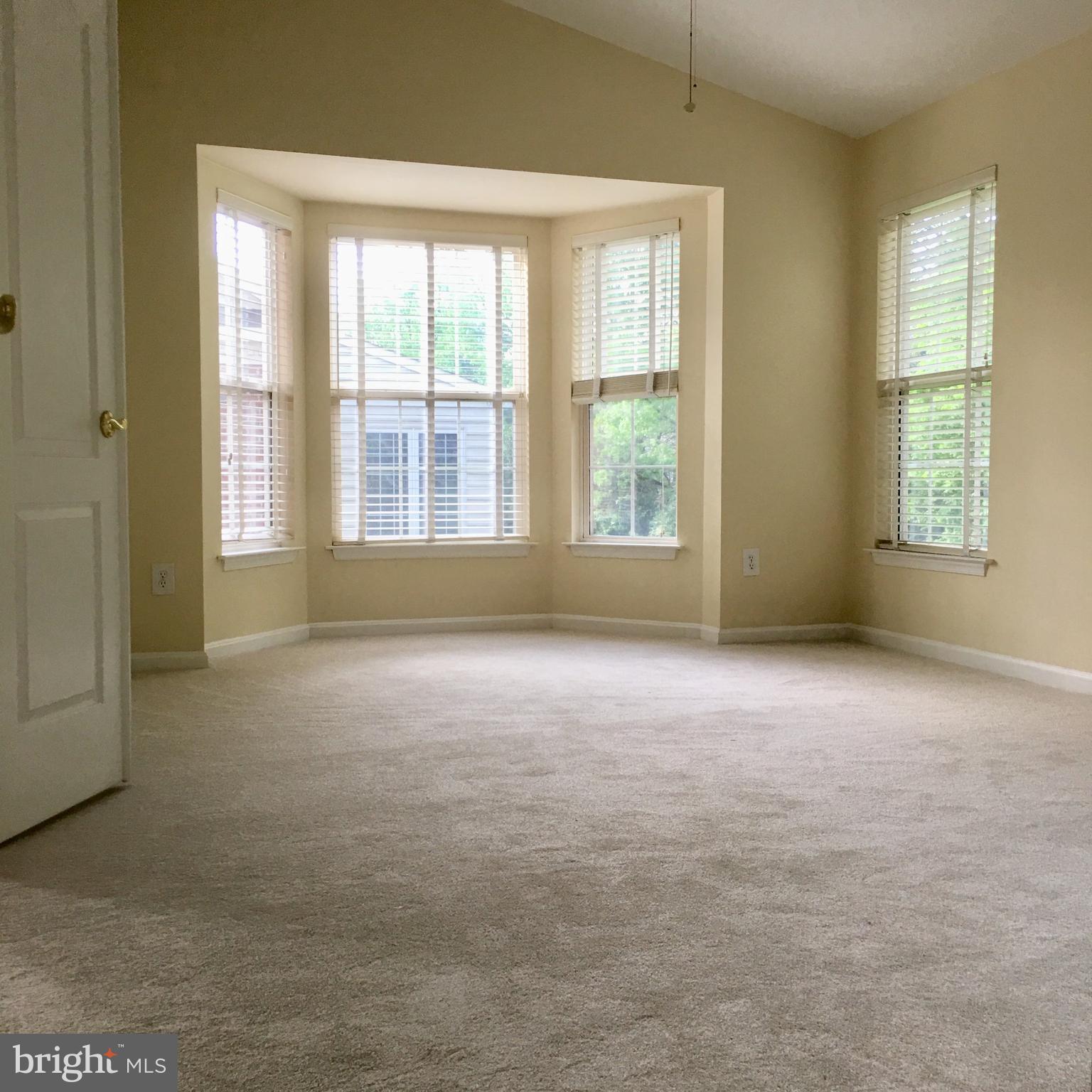 ROSE HILL FALLS - Residential