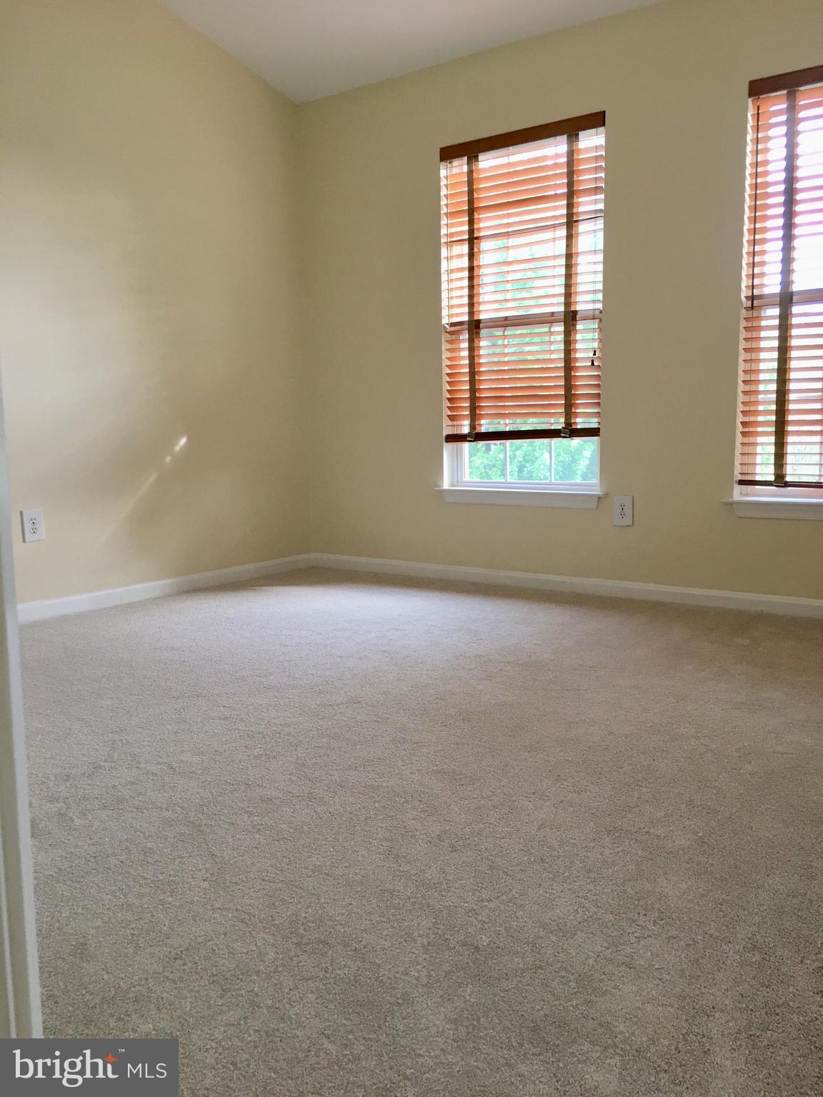 ROSE HILL FALLS - Residential