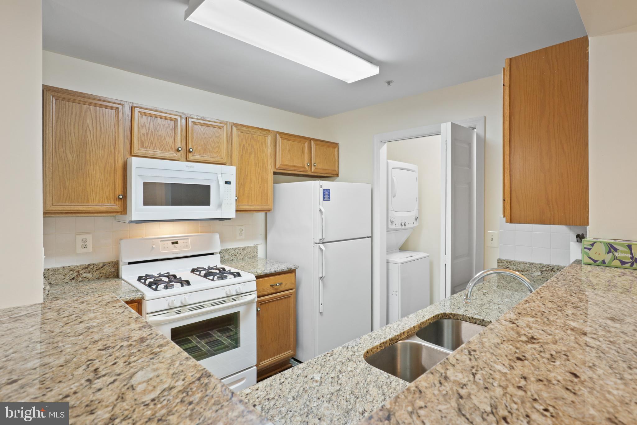 PROSPECT COVE AT LAKESID - Residential