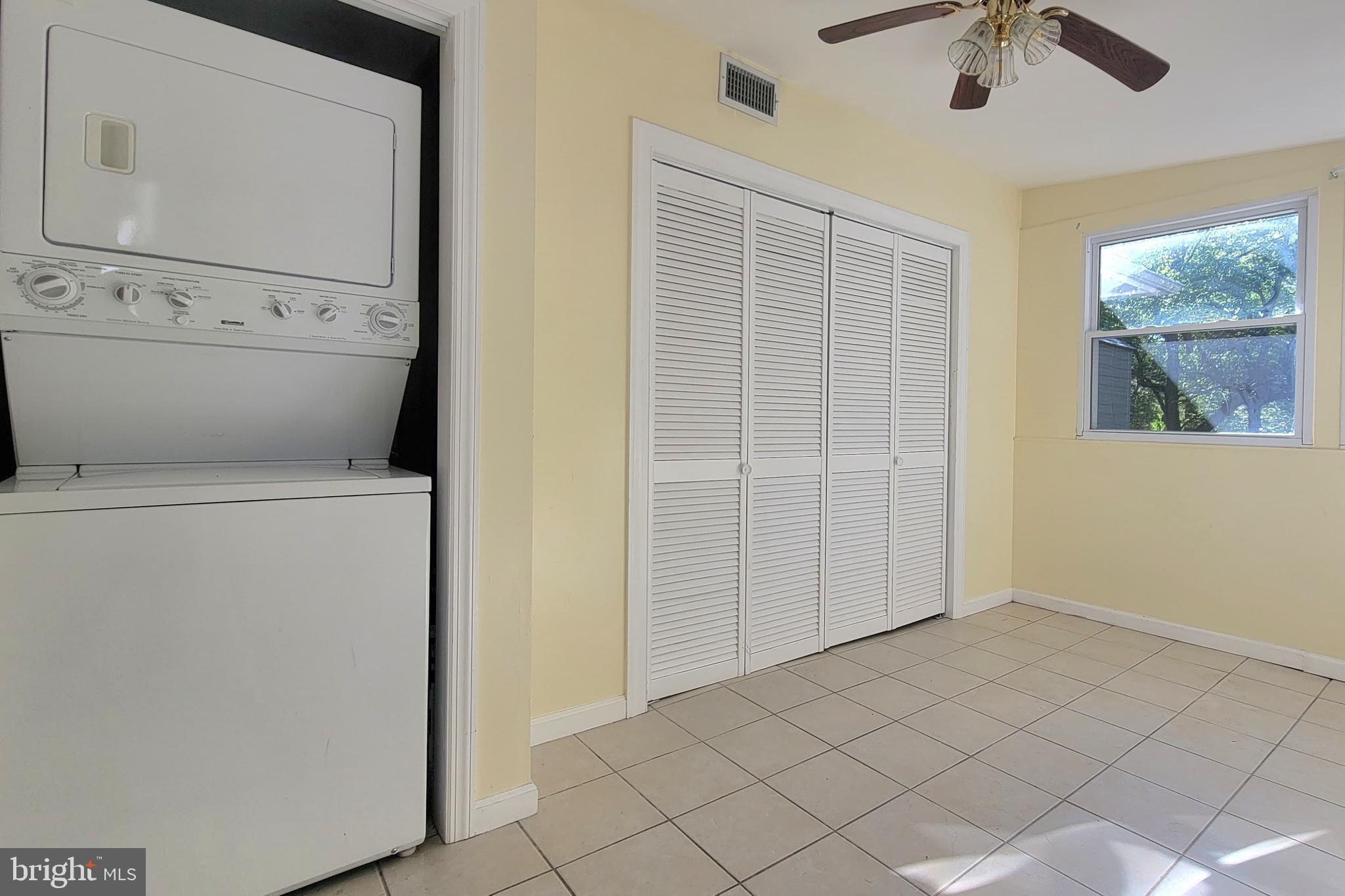 PARKLAWN - Residential Lease