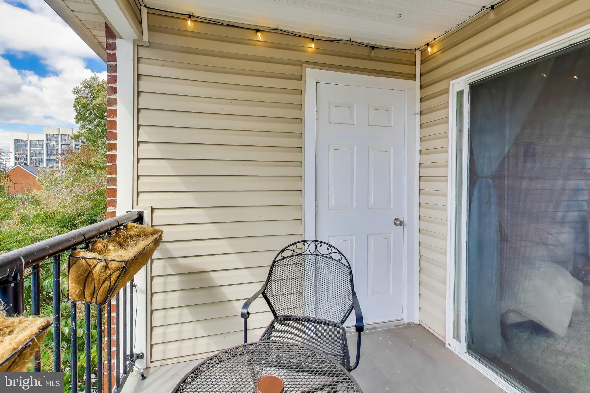 POINTE AT PARK CENTER - Residential Lease