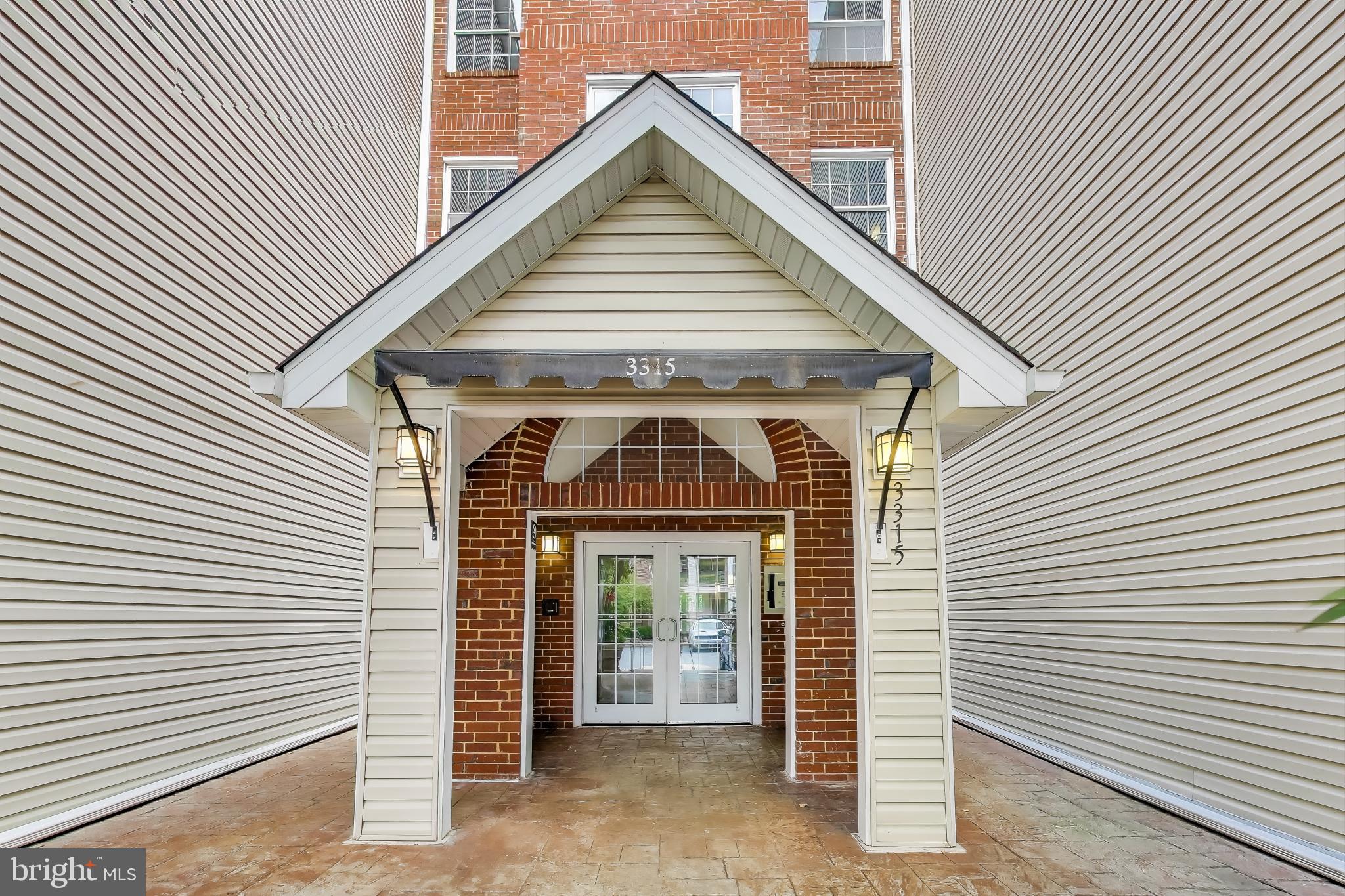 POINTE AT PARK CENTER - Residential Lease