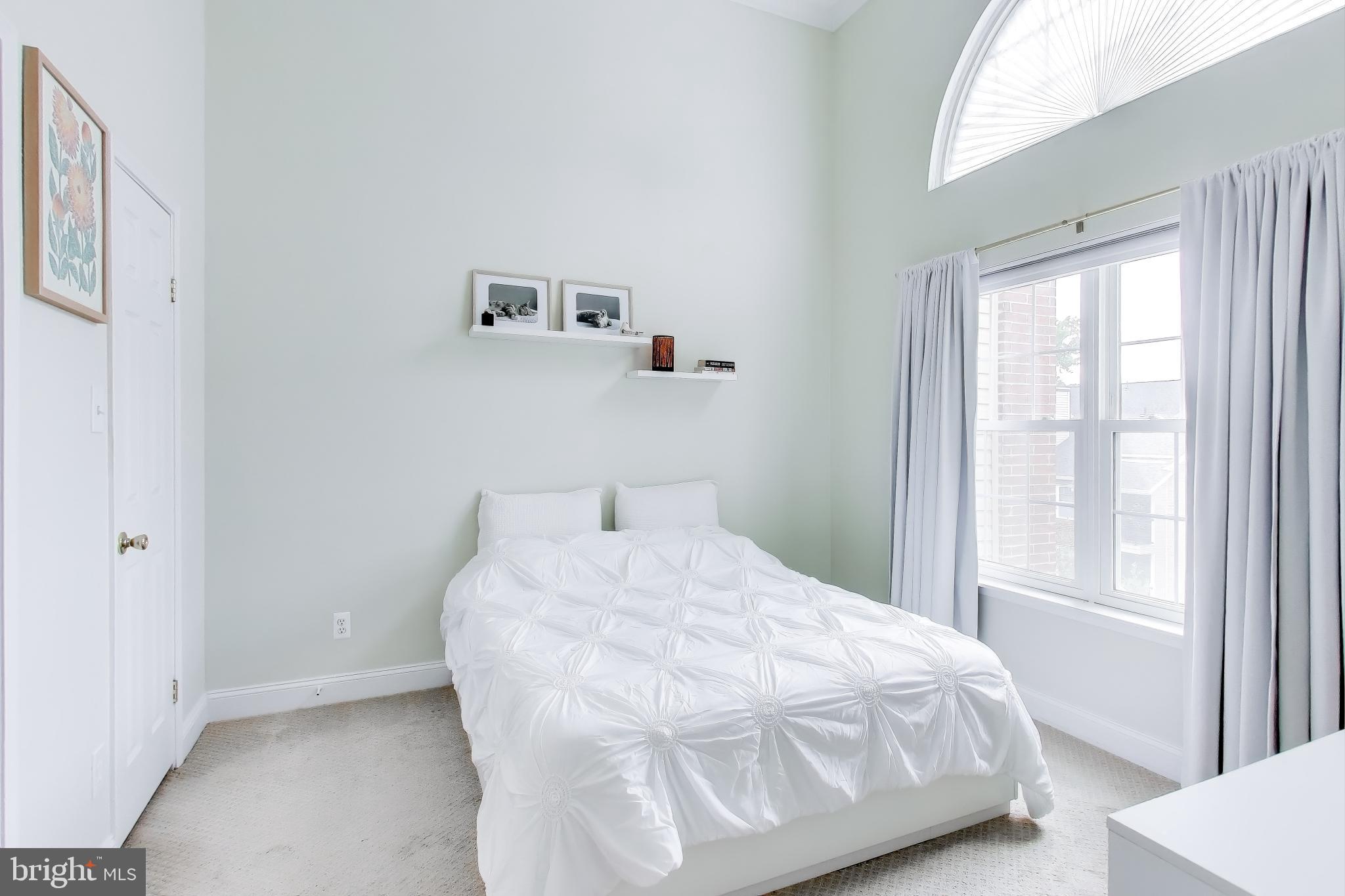 POINTE AT PARK CENTER - Residential Lease