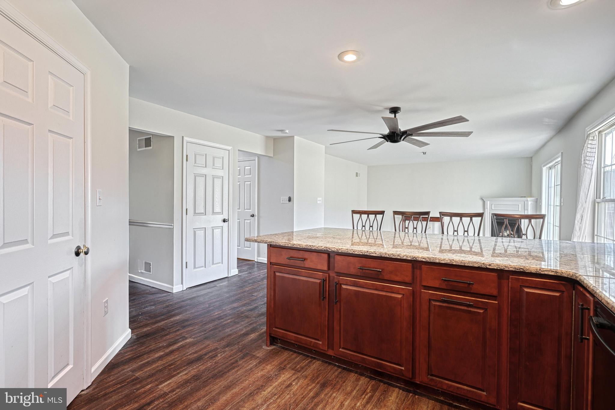 STOVERSTOWN VILLAGE - Residential