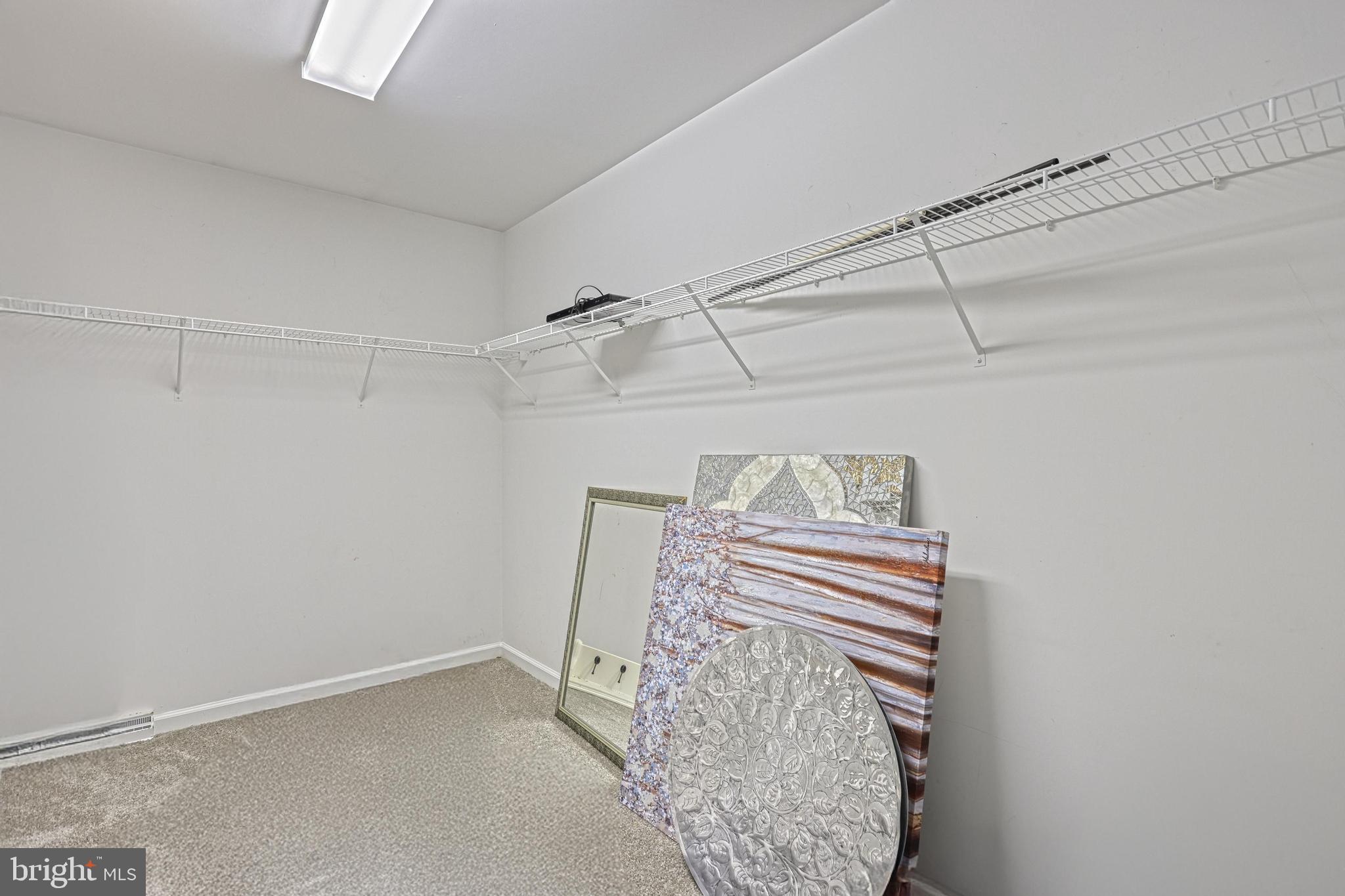 STOVERSTOWN VILLAGE - Residential