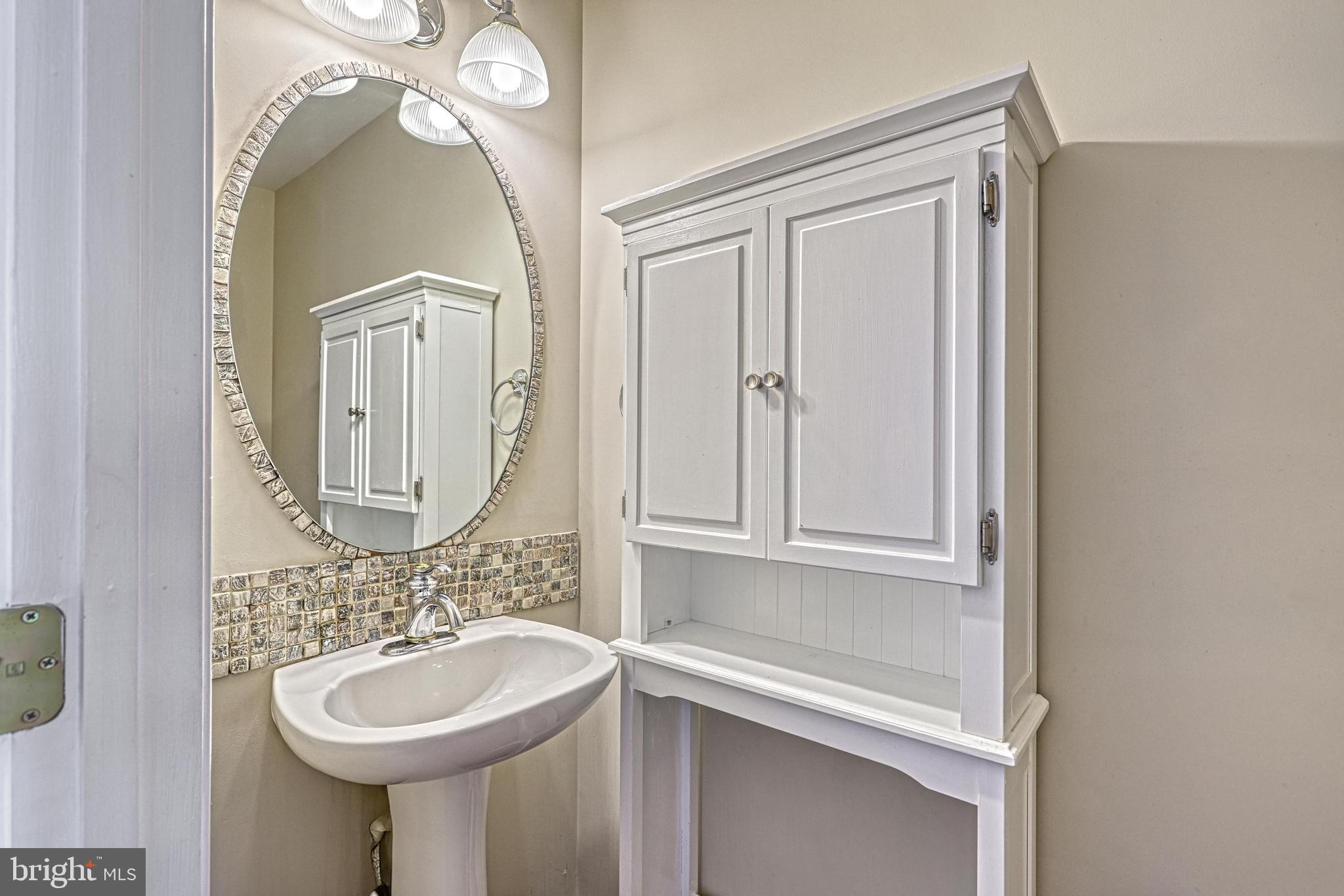 STOVERSTOWN VILLAGE - Residential