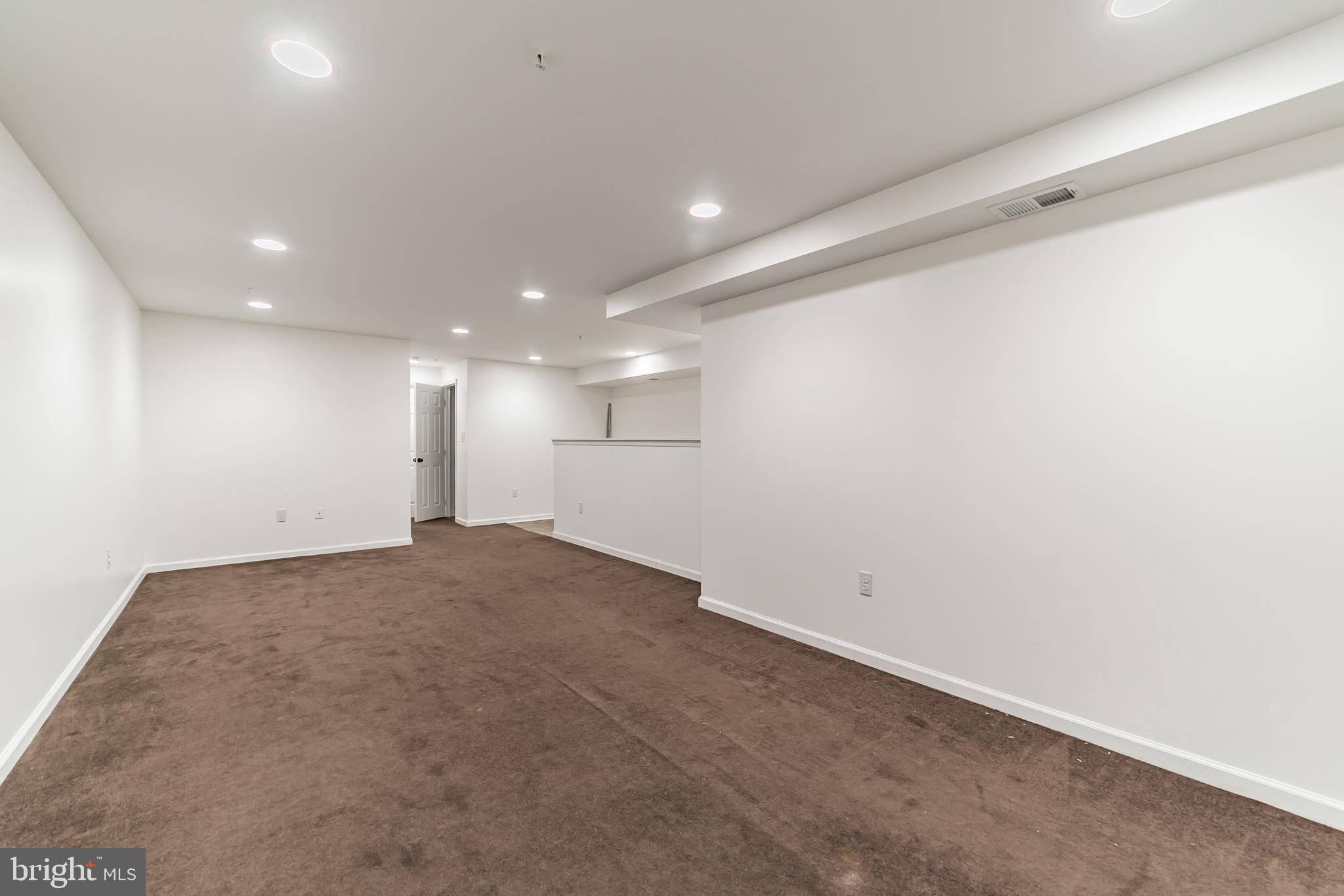 WINTERS RUN MANOR - Residential