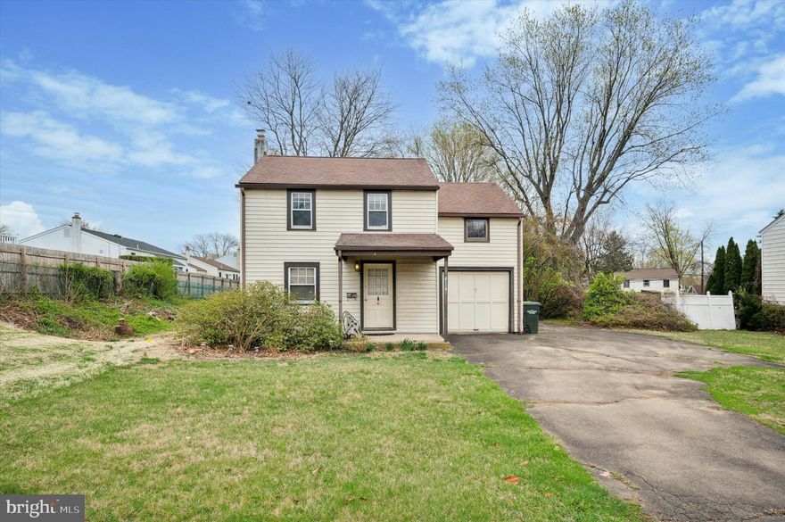 Now for sale in Upper Moreland Township! This 3 bedroom, 1.5 bathroom Colonial home does need a little TLC but includes big ticket upgrades and lots of fantastic features! The home's main level offers plentiful space that can be used to fit your needs, with options for where to put the sitting and dining areas. The large L-shaped kitchen could be expanded or used as an eat-in kitchen. At one end, you'll find the laundry area and powder room. There's also a small room with sliding glass door to the deck and yard that needs flooring, again versatile in how you chose to use it! Upstairs, there are 3 bedrooms and full bath with tub shower. The basement is primed to be finished to create even more usable space! Additional features include hardwood flooring, 1-car garage and large driveway for ample parking, ceiling fans, and a very deep lot for extended yard space. All of the home's windows are new except for 1 and the HVAC was upgraded in 2024. If you're home shopping in the area, be sure to add this home to your list and schedule some time to visit!