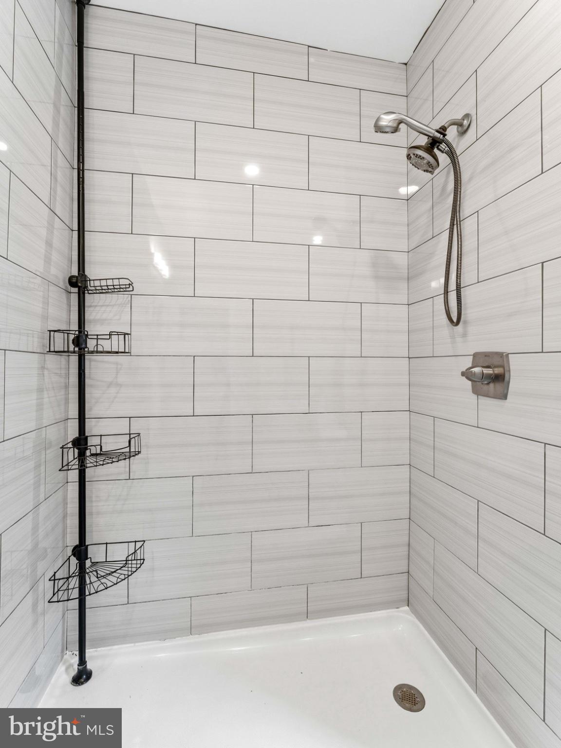 COBBS CREEK - Residential