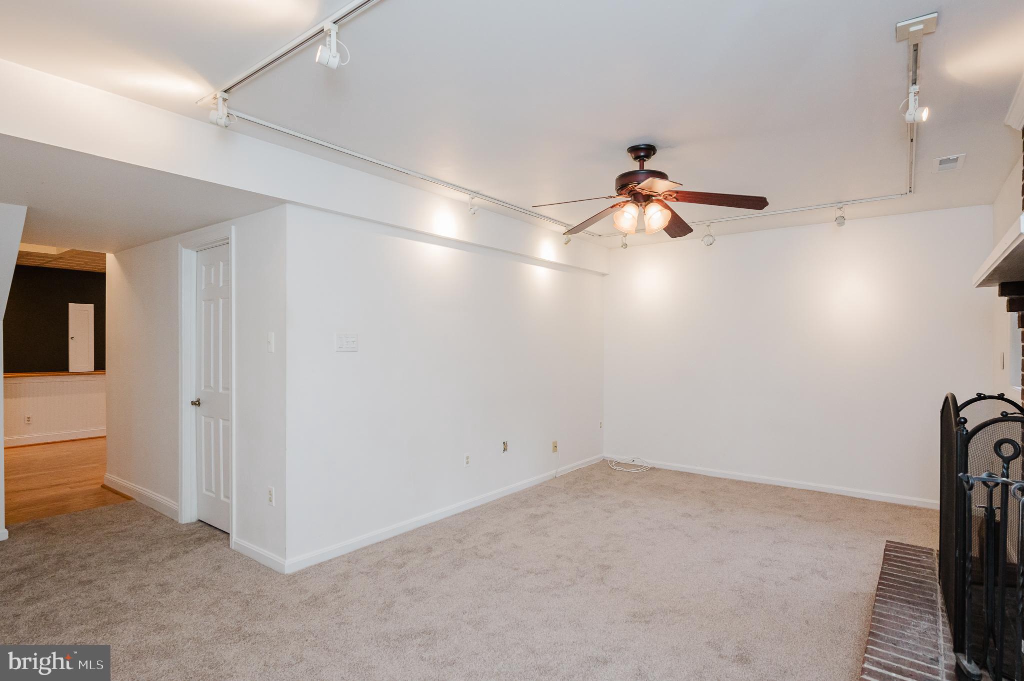 COPPERFIELD AT FIVE FRM - Residential Lease