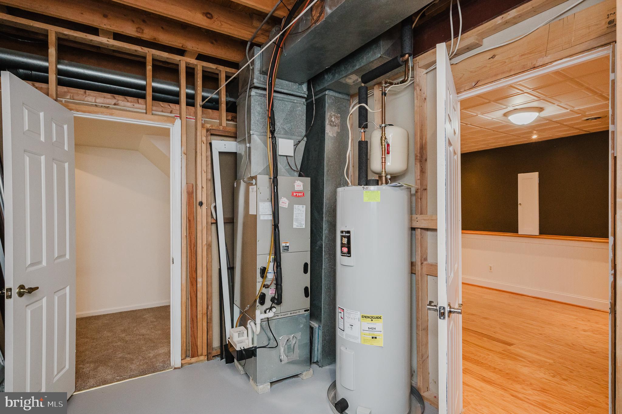 COPPERFIELD AT FIVE FRM - Residential Lease