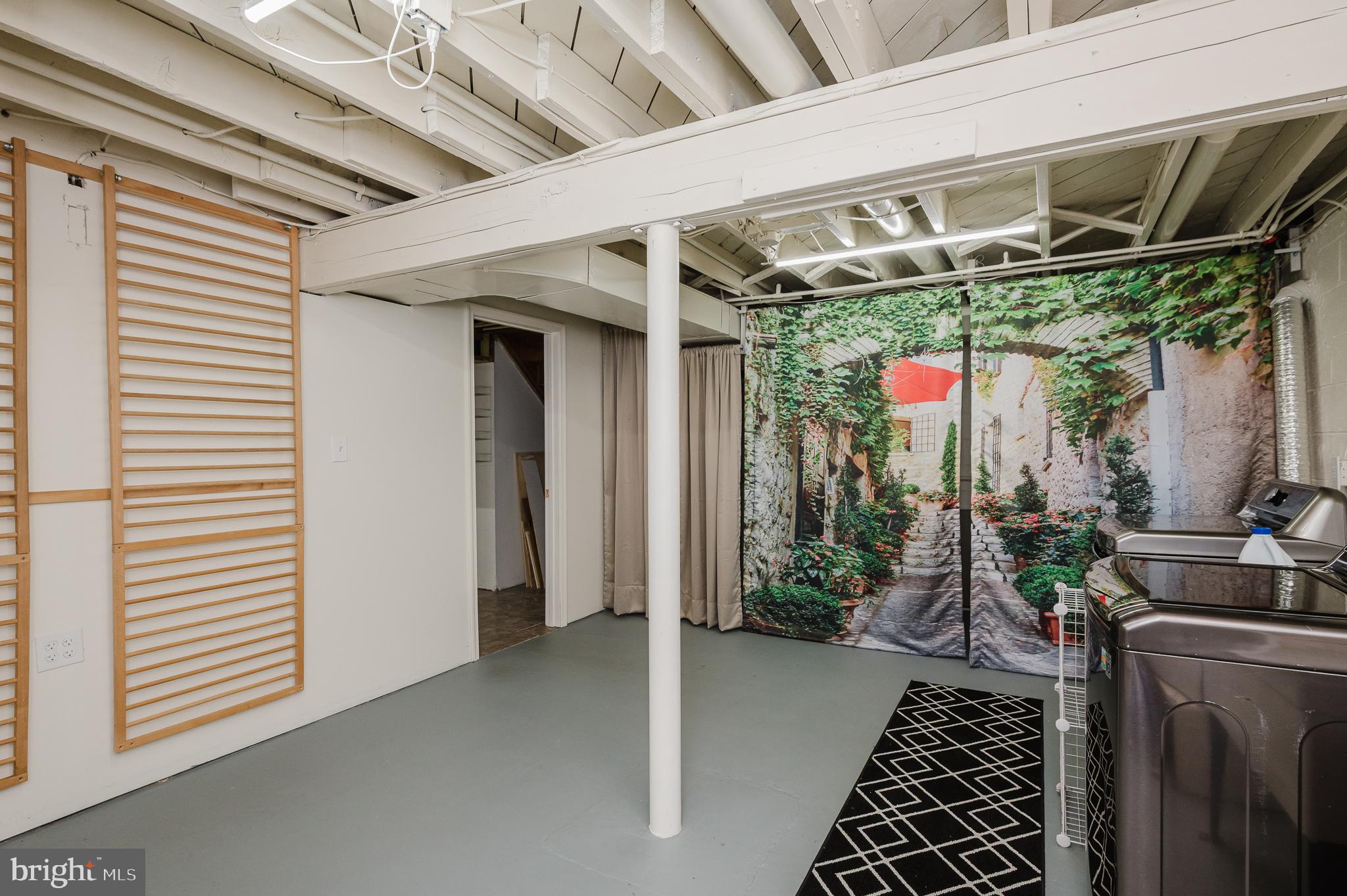 OLD COURT ESTATES - Residential