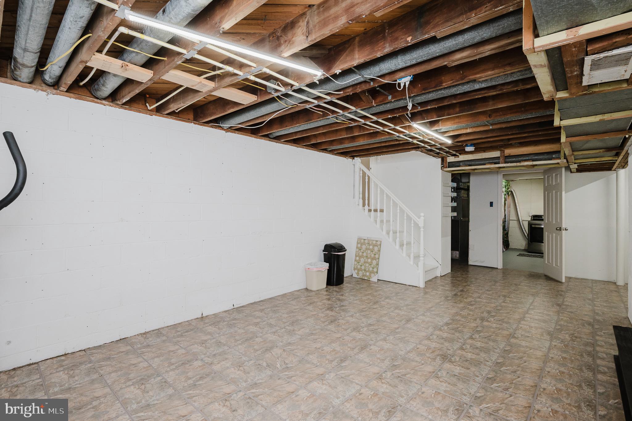 OLD COURT ESTATES - Residential