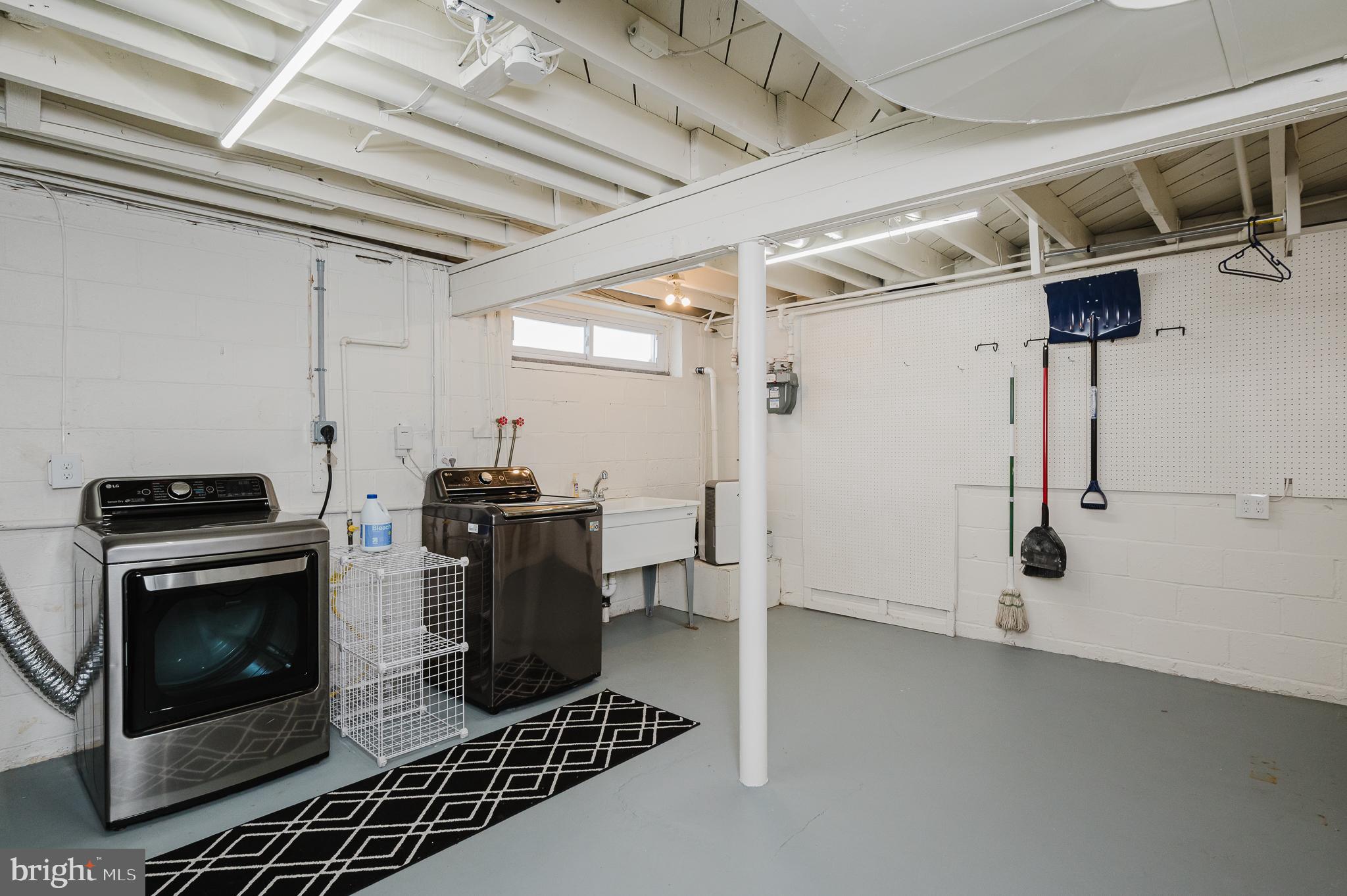 OLD COURT ESTATES - Residential