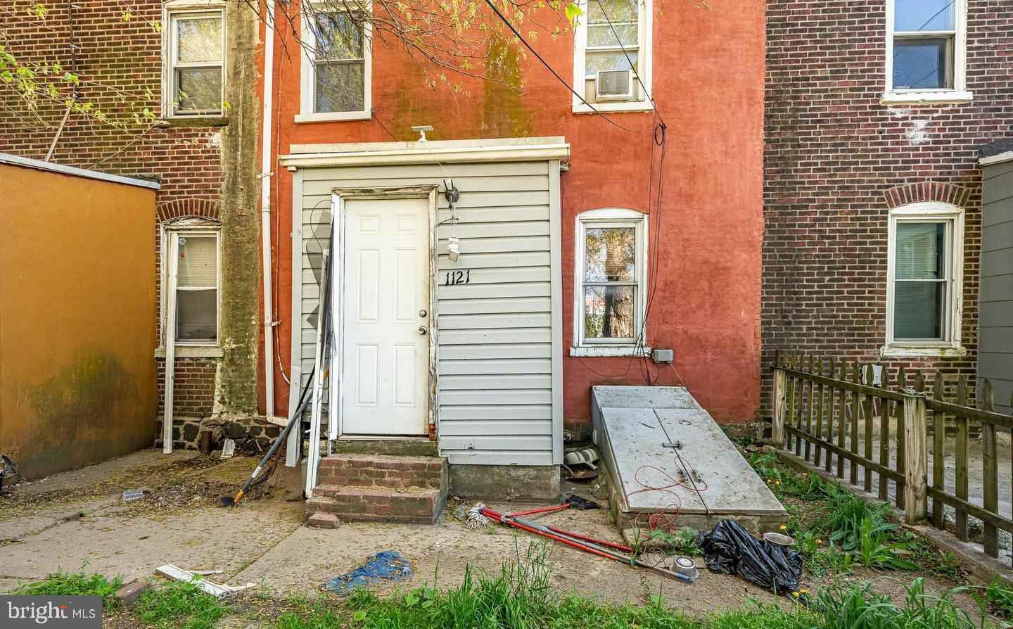 1121 E 22ND STREET