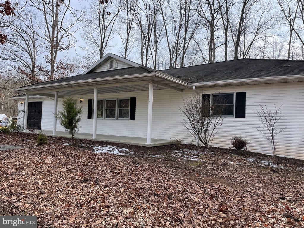 Photo of 3266 Rosstown Road, WELLSVILLE, PA 17365 (MLS # PAYK2093056)