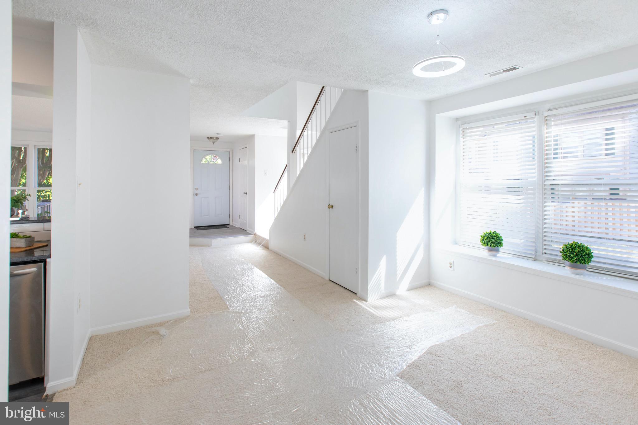 STONINGTON CONDOMINIUMS - Residential Lease