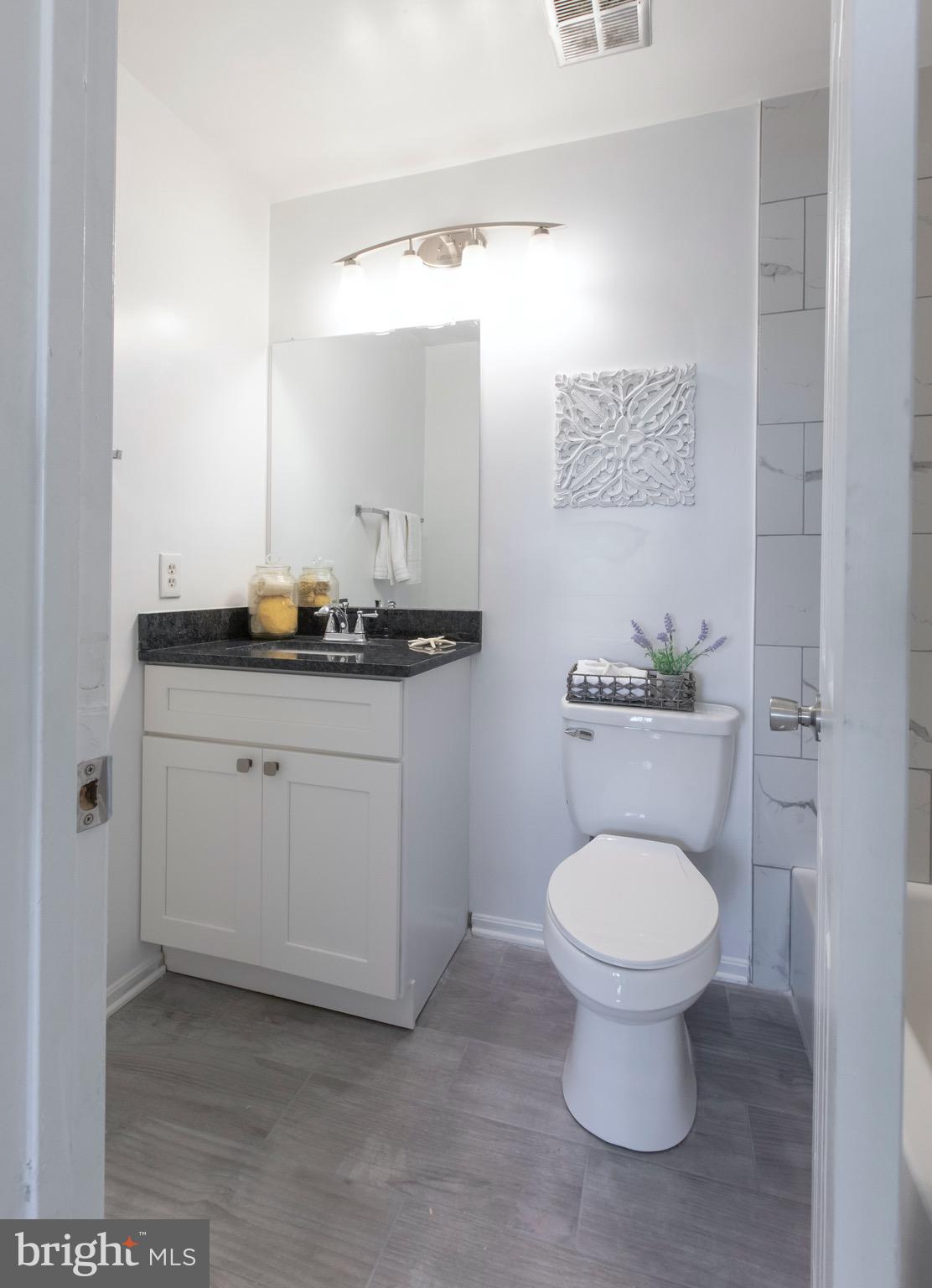 STONINGTON CONDOMINIUMS - Residential Lease