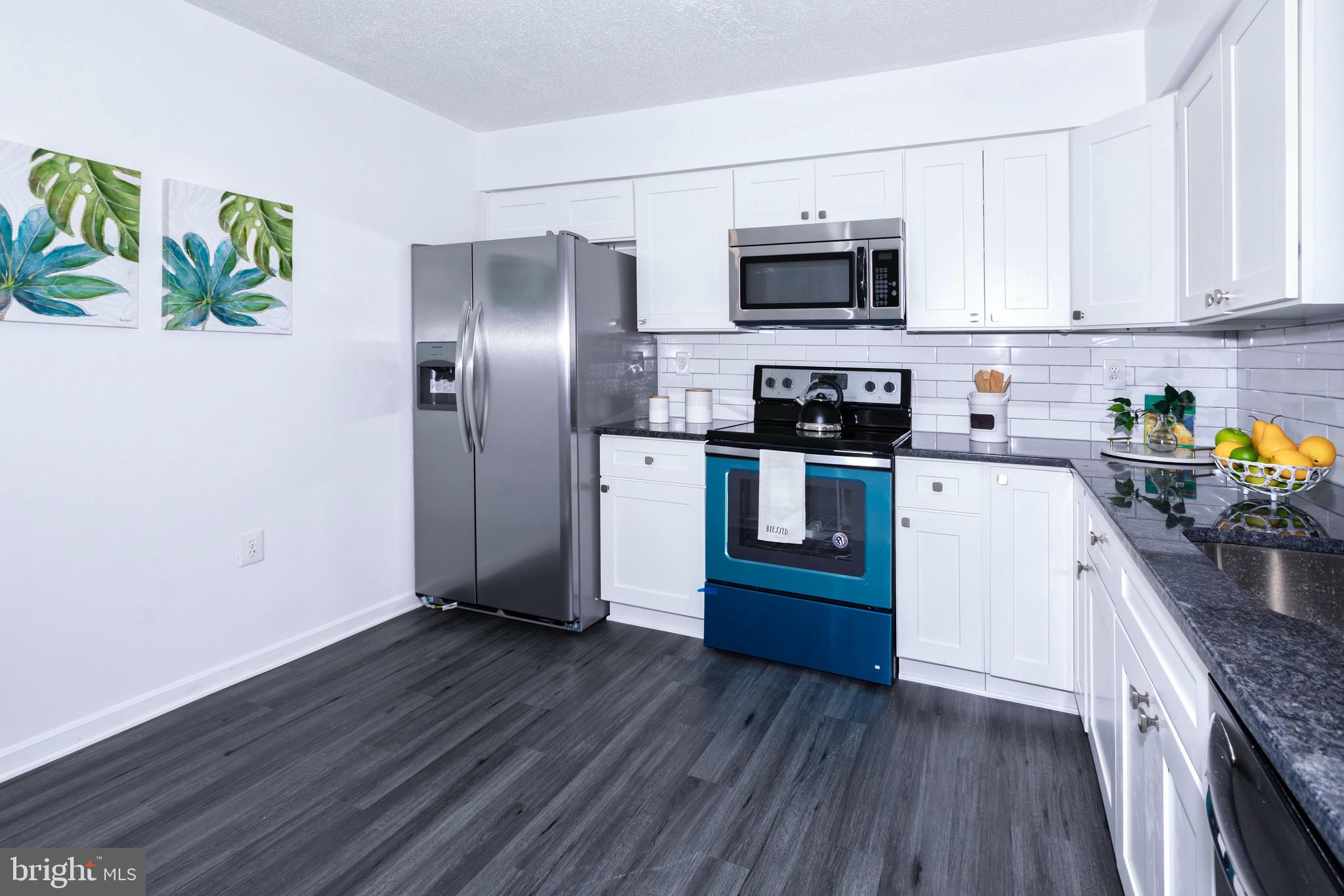 STONINGTON CONDOMINIUMS - Residential Lease