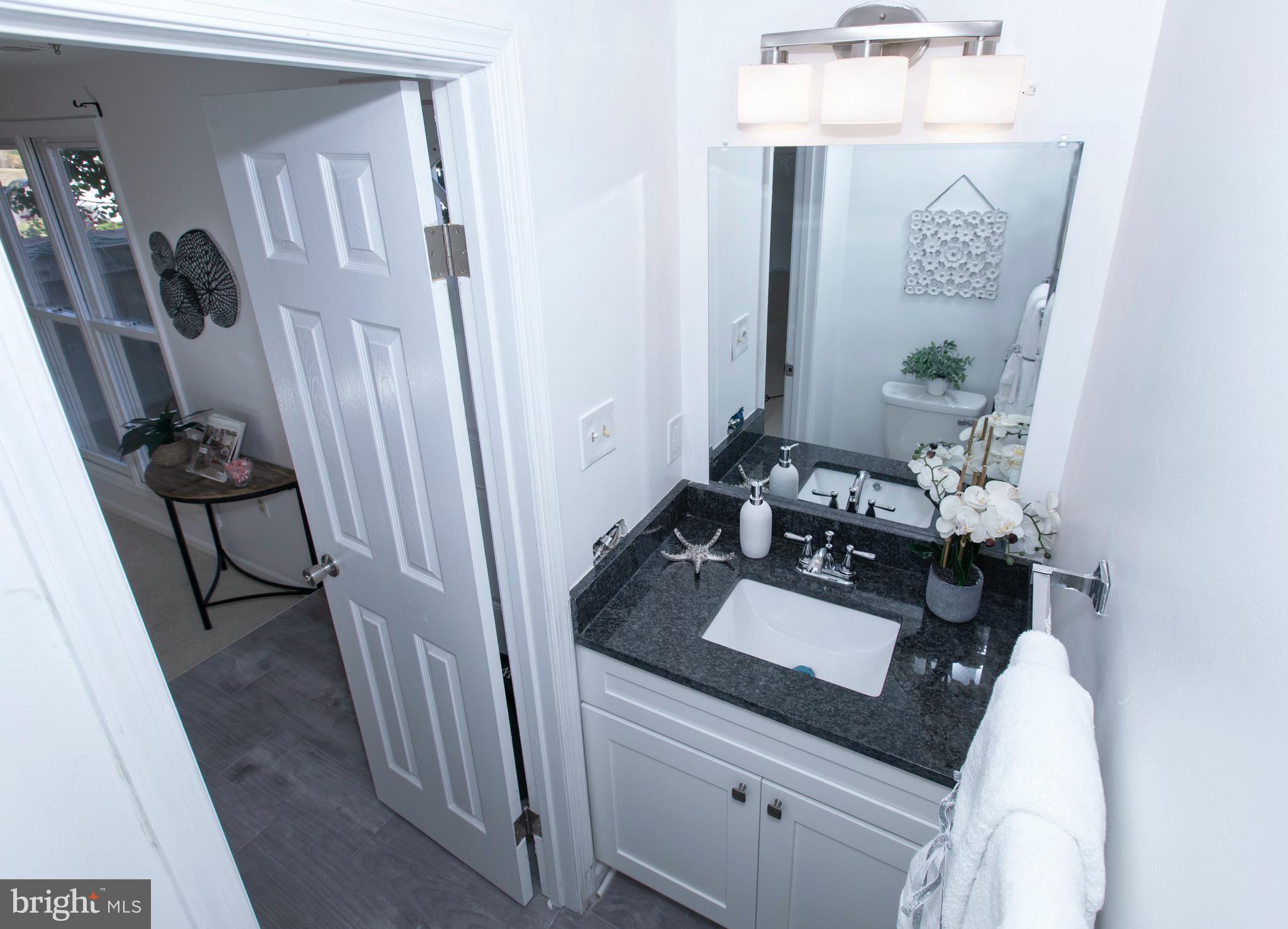 STONINGTON CONDOMINIUMS - Residential Lease