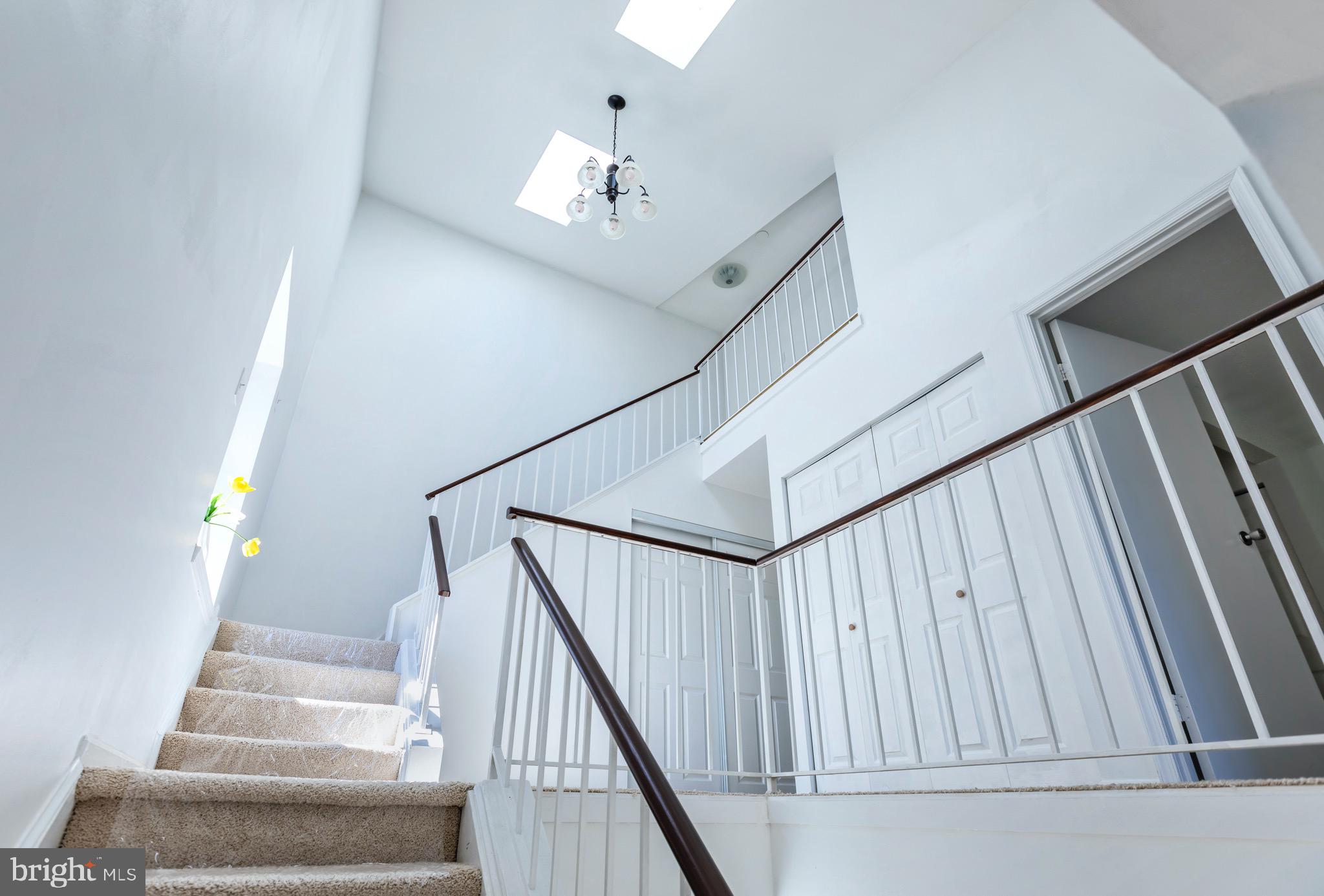 STONINGTON CONDOMINIUMS - Residential Lease