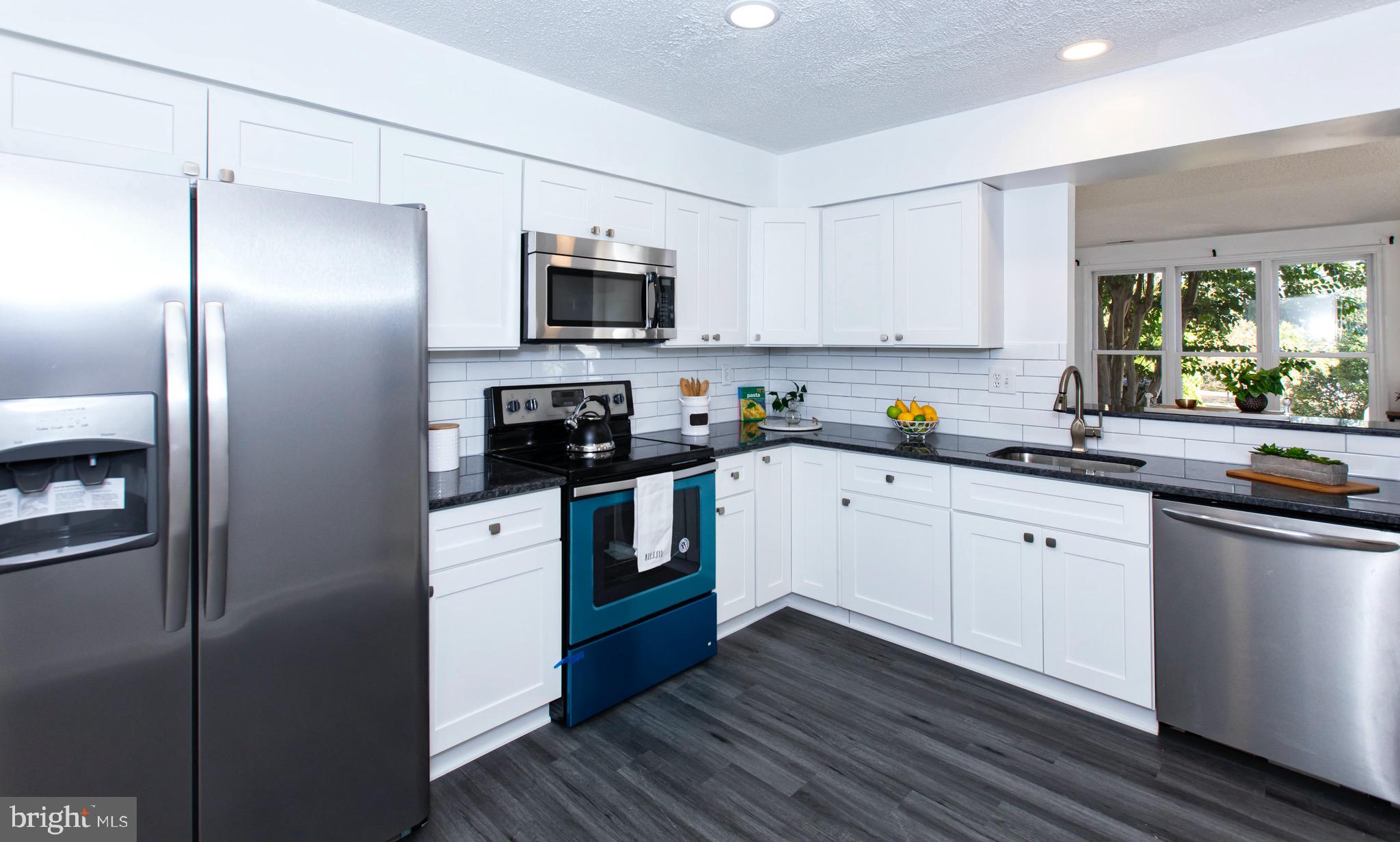 STONINGTON CONDOMINIUMS - Residential Lease