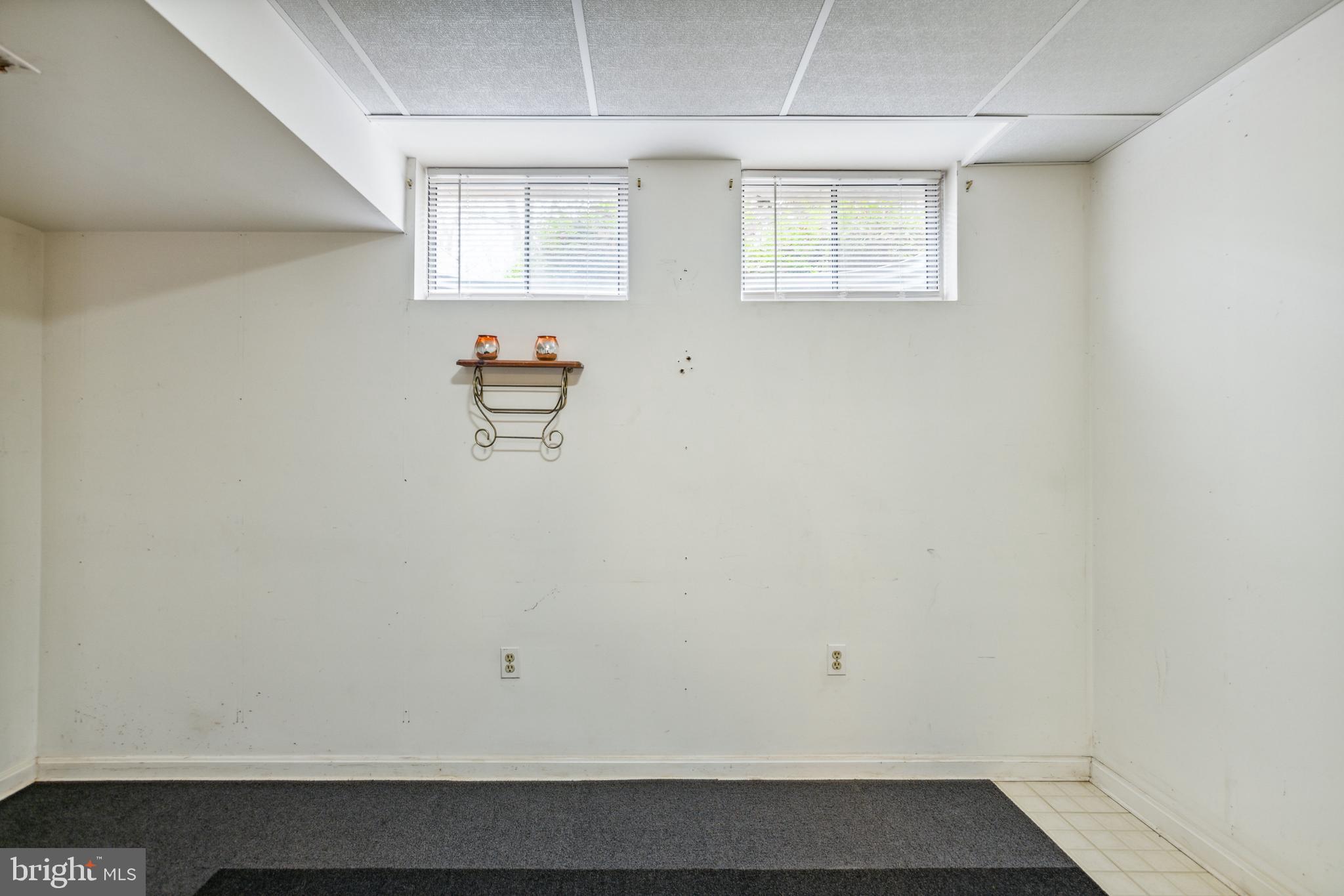 LEE MANOR - Residential Lease