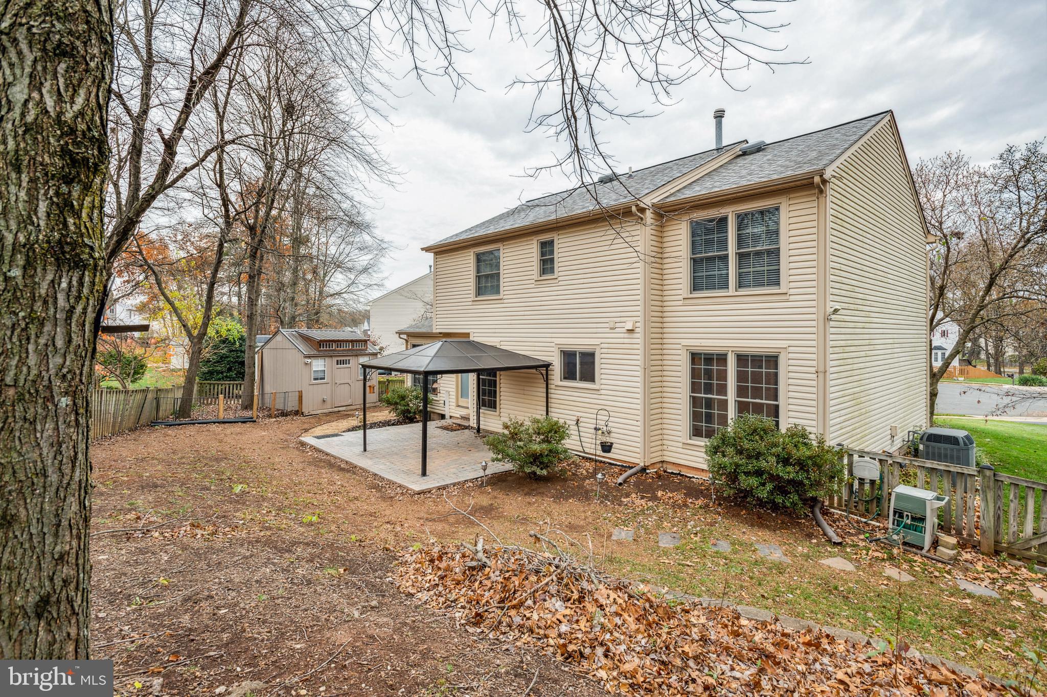 LEE MANOR - Residential Lease