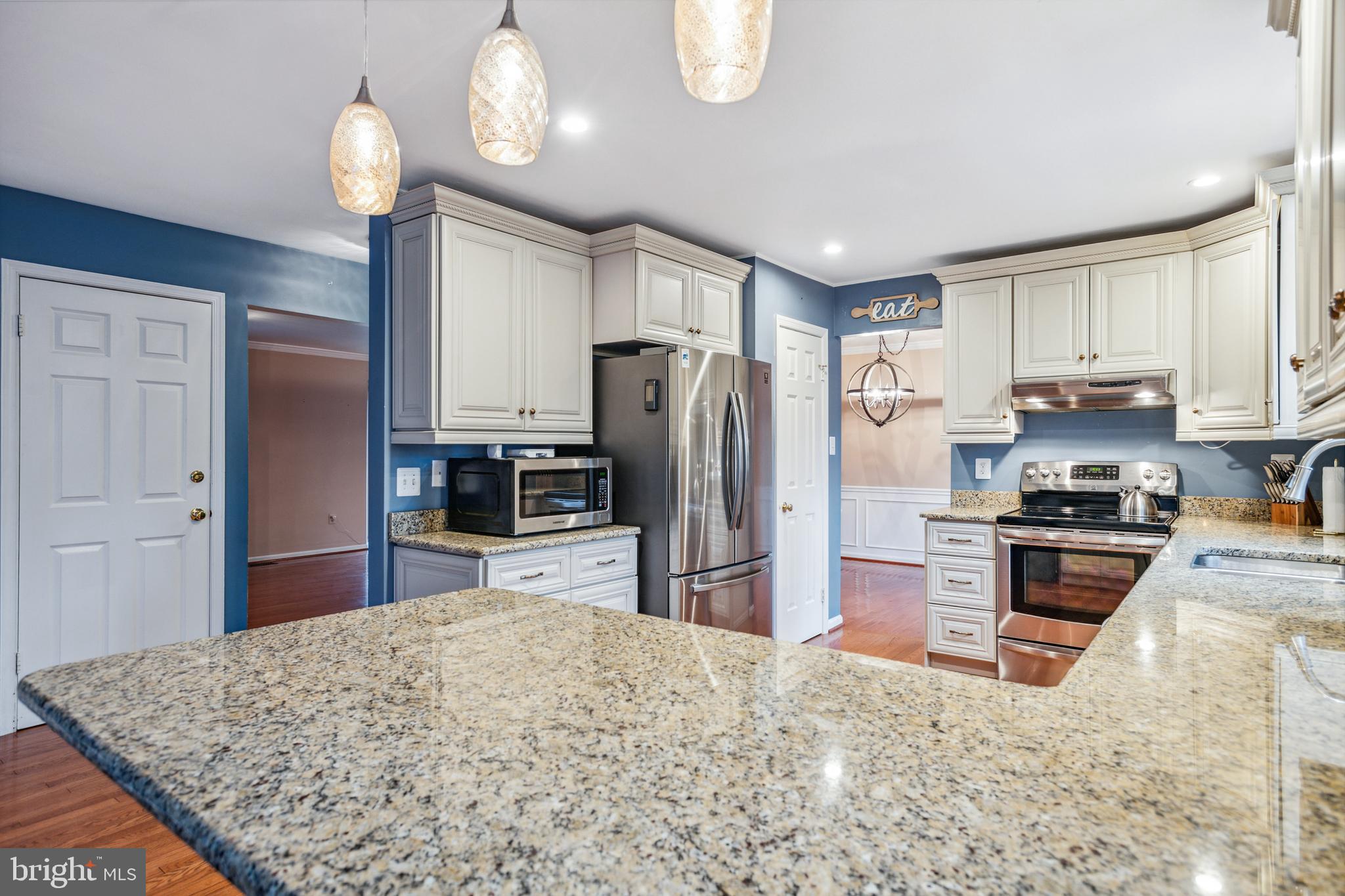 LEE MANOR - Residential Lease