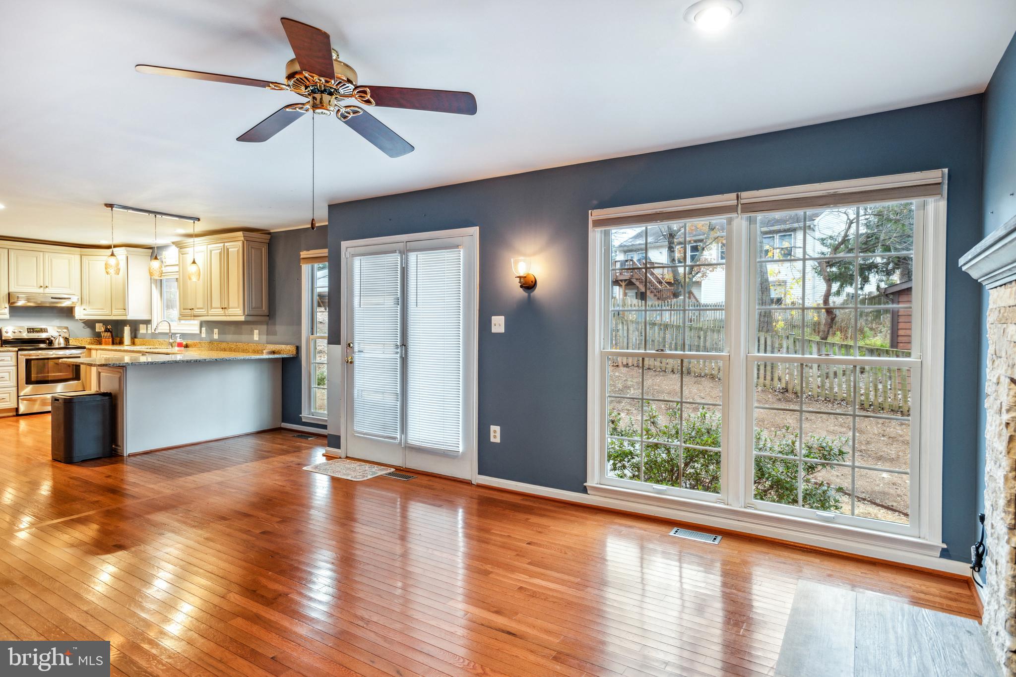 LEE MANOR - Residential Lease