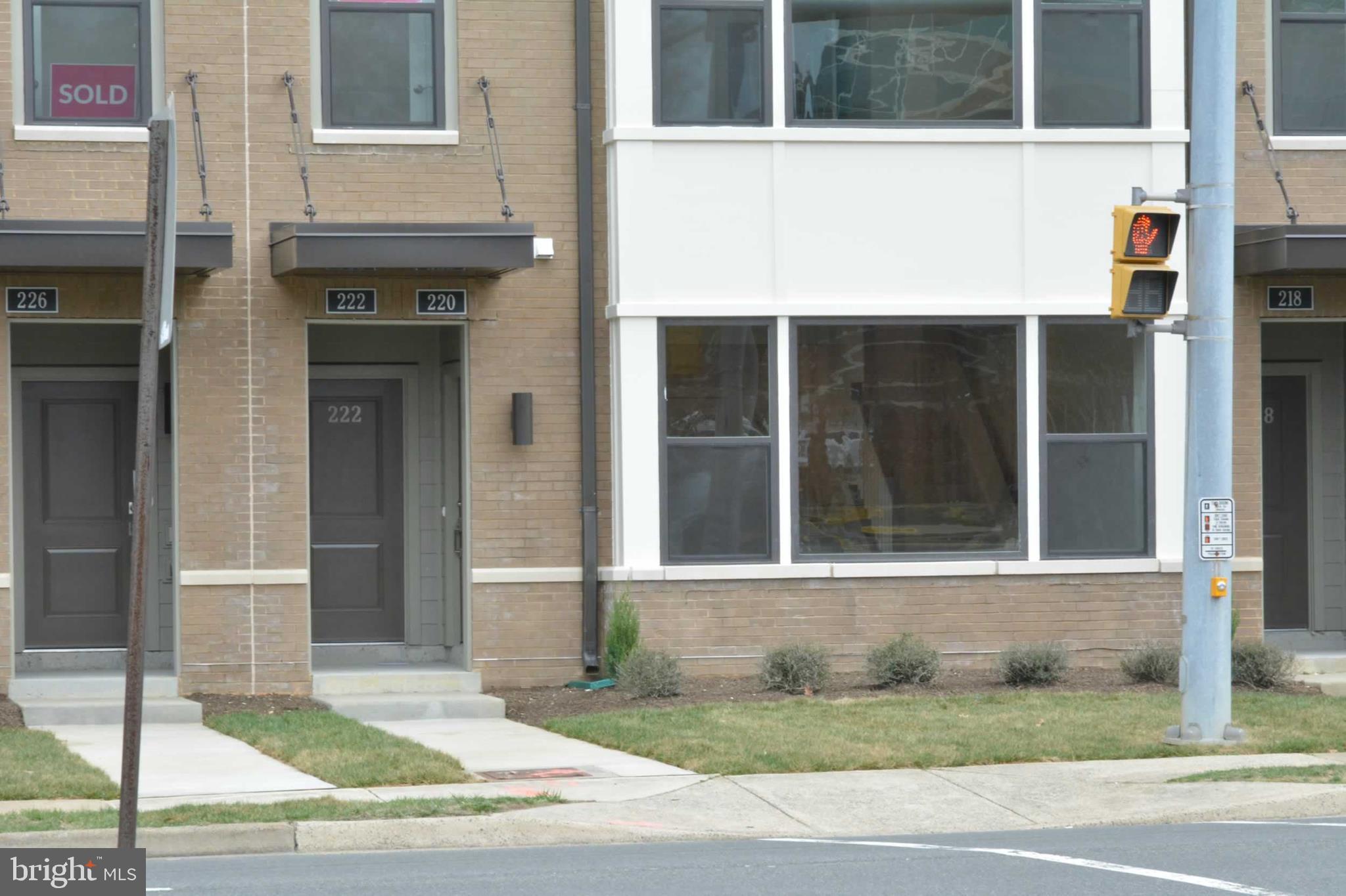 METRO SQUARE - Residential Lease