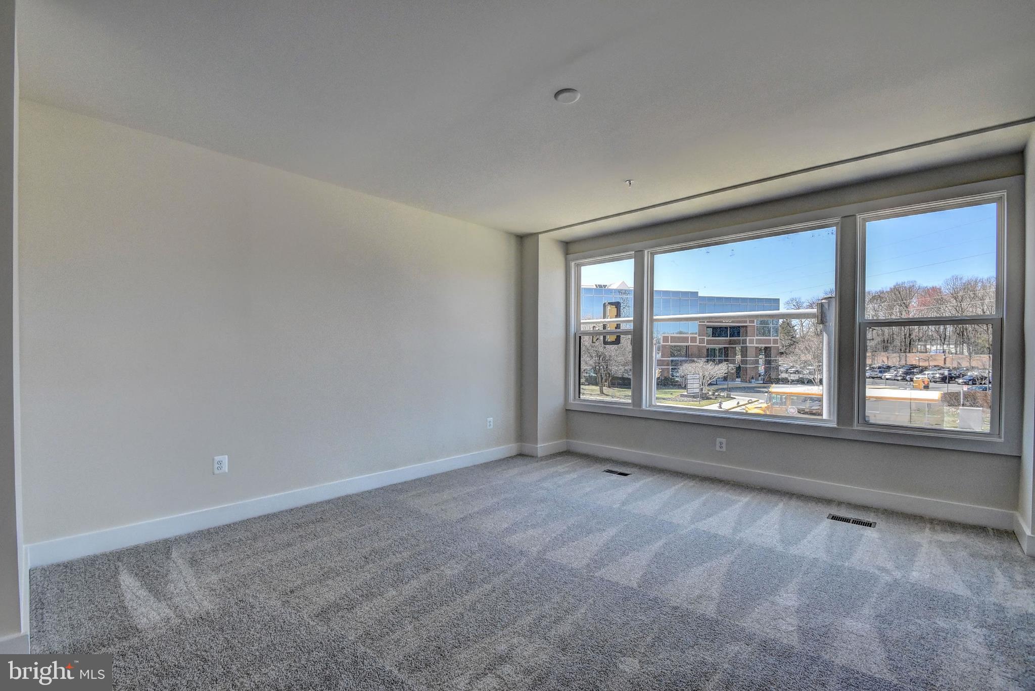 METRO SQUARE - Residential Lease