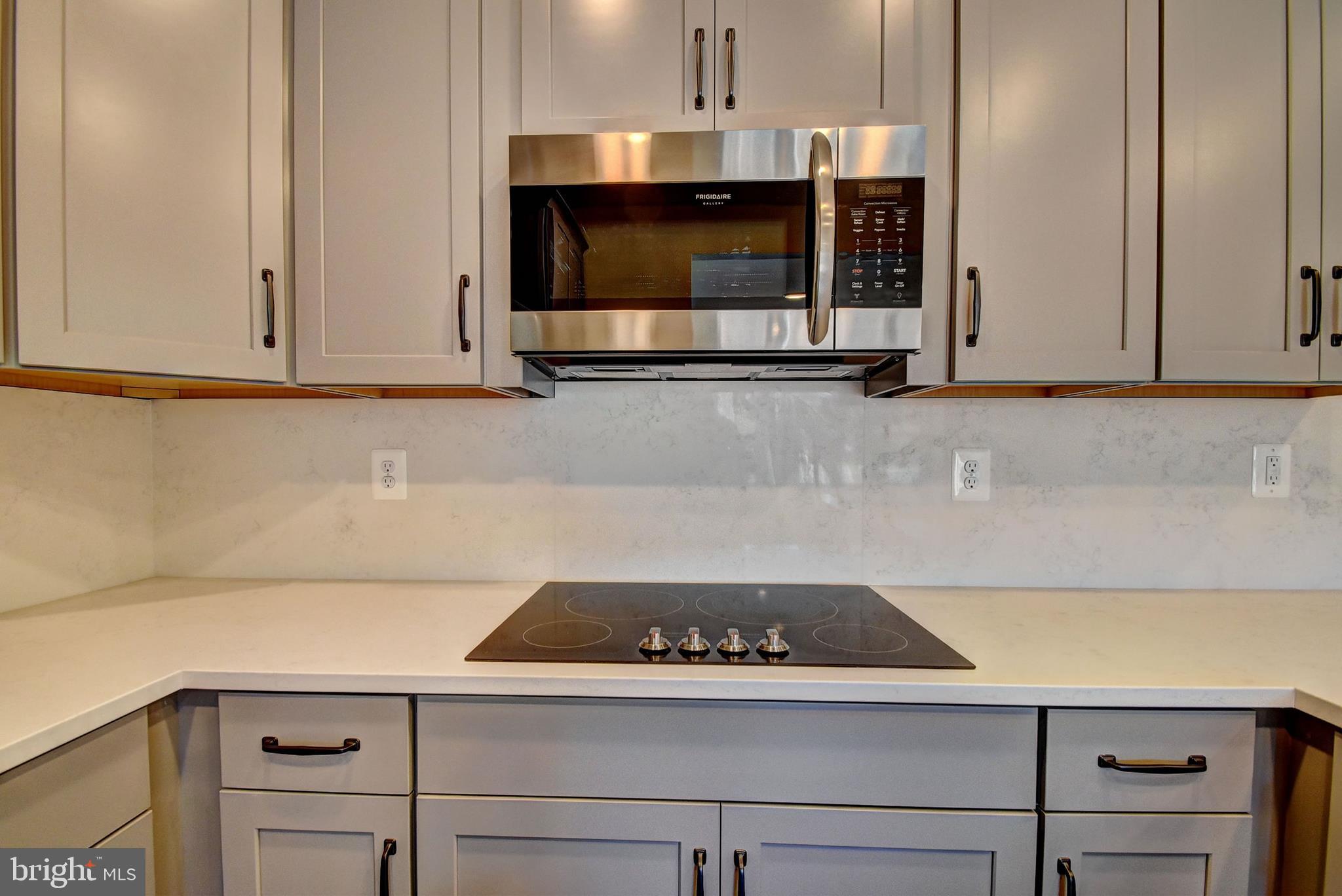 METRO SQUARE - Residential Lease