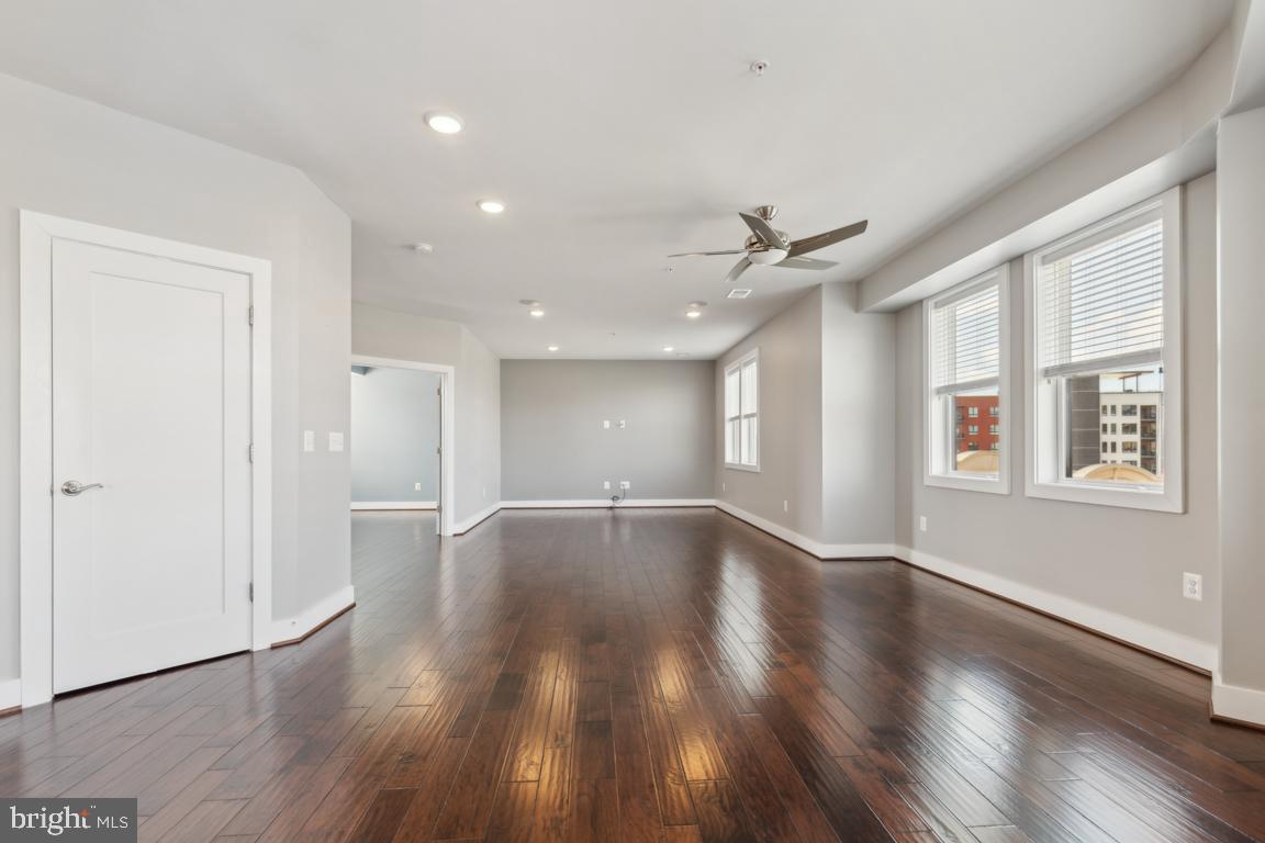 44738 TIVERTON SQUARE