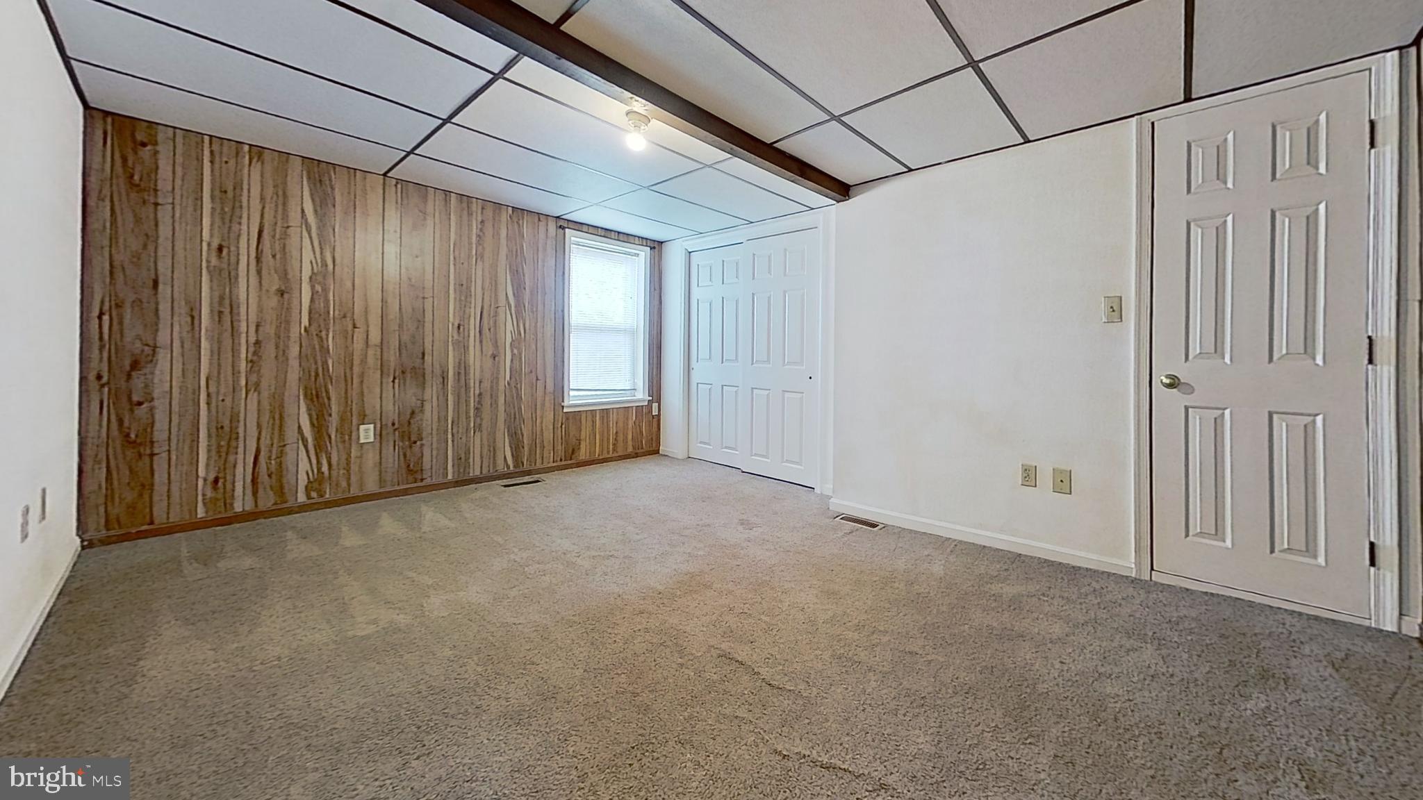 EAST BERLIN - Residential Lease