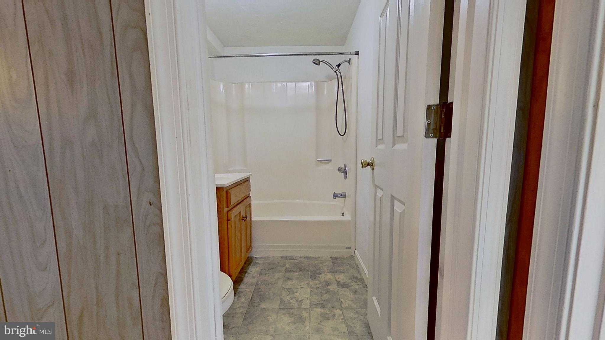 EAST BERLIN - Residential Lease