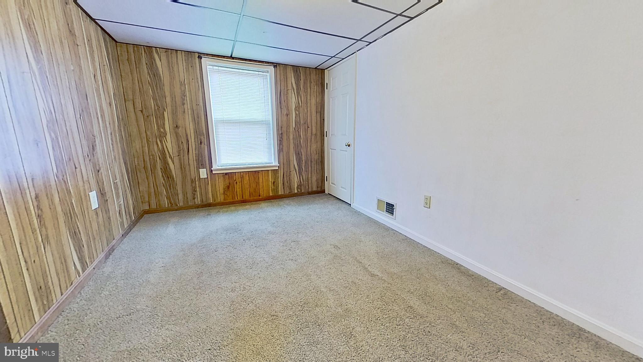 EAST BERLIN - Residential Lease