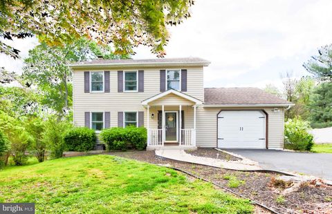 2405 NICKOLES DRIVE SYKESVILLE MD 21784